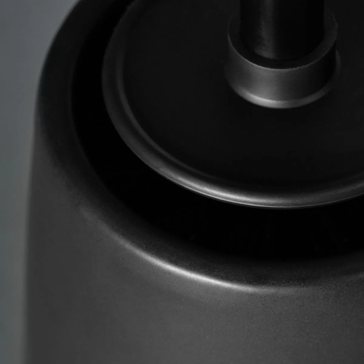 Edga toalettborste, Svart House Doctor