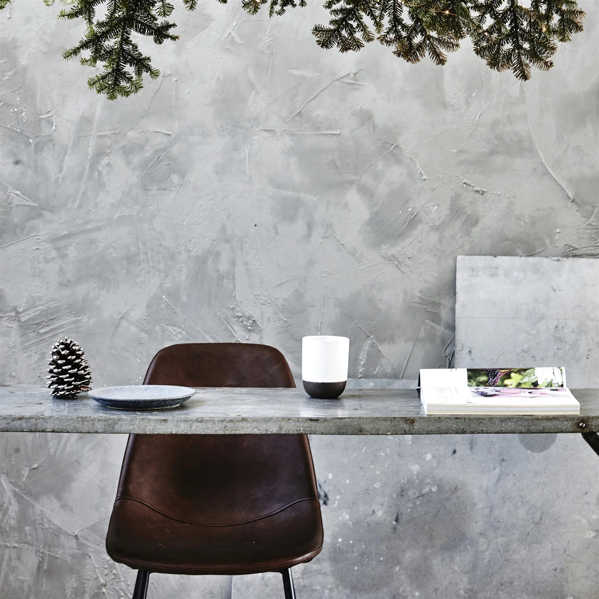 Found stol konstläder, Brun House Doctor