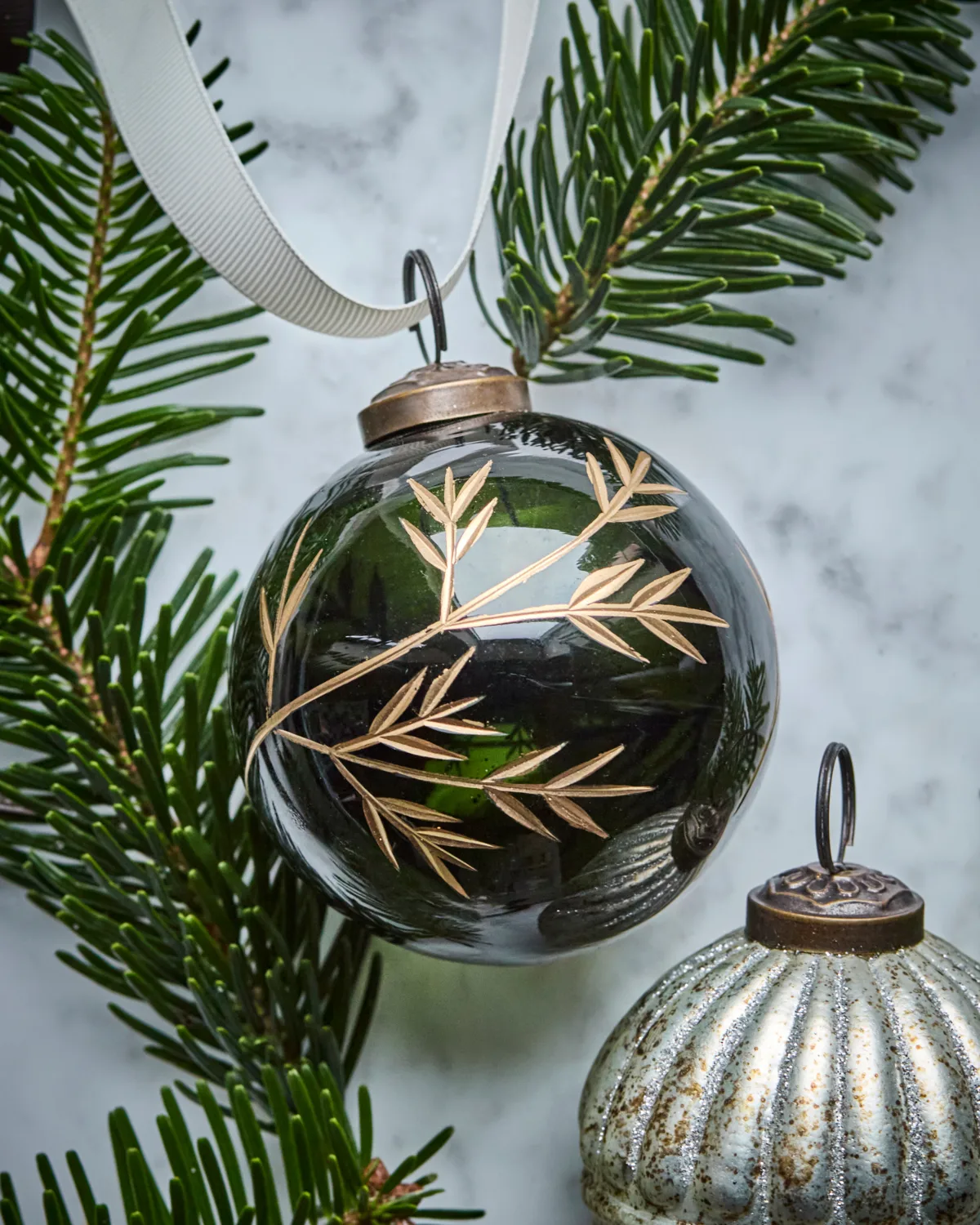 Leaf julgranskula Ø7,5 cm 4-pack, Grön-guld House Doctor