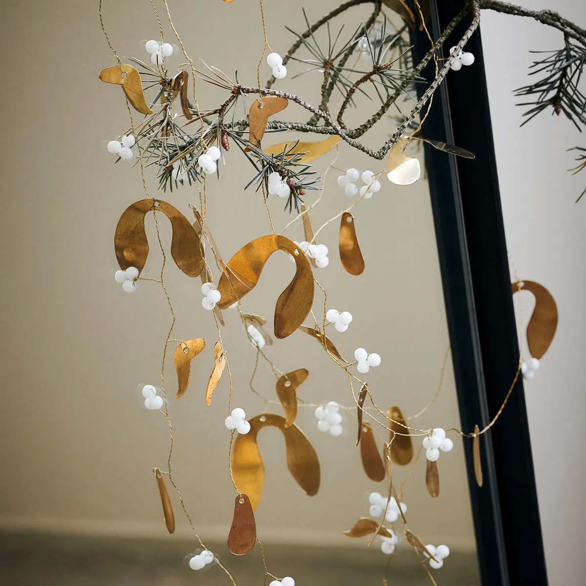 Mistletoe girlang 2,5 m, Antik mässing House Doctor