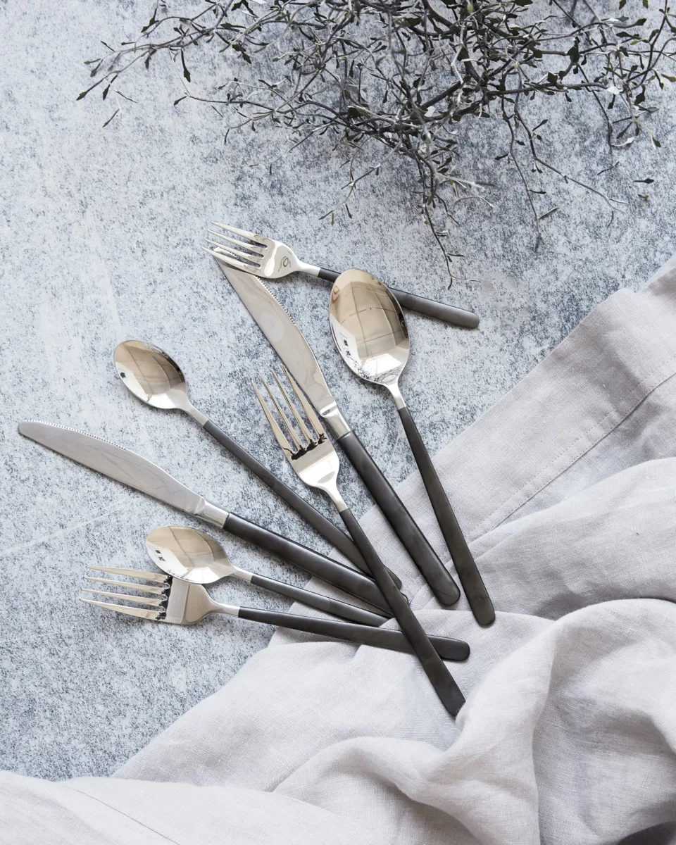 Ox bestickset 16 delar, Svart-silver House Doctor