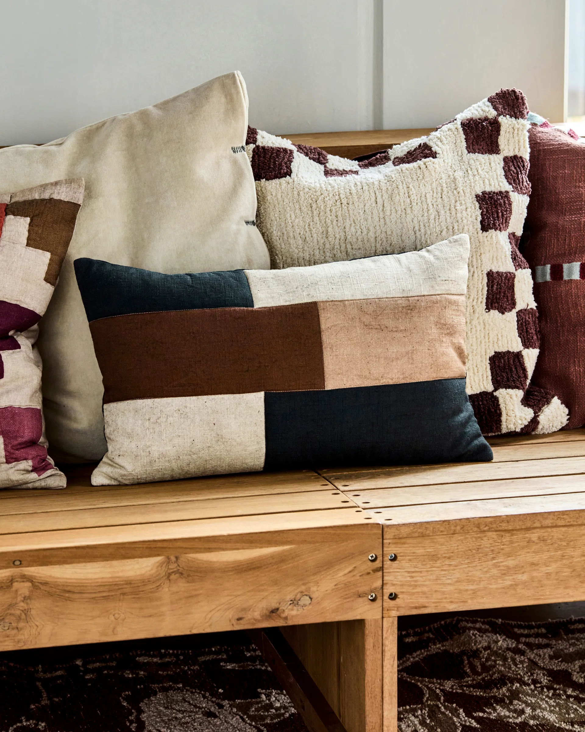 Patch kuddfodral 30x50 cm, Svart-sand-brun House Doctor