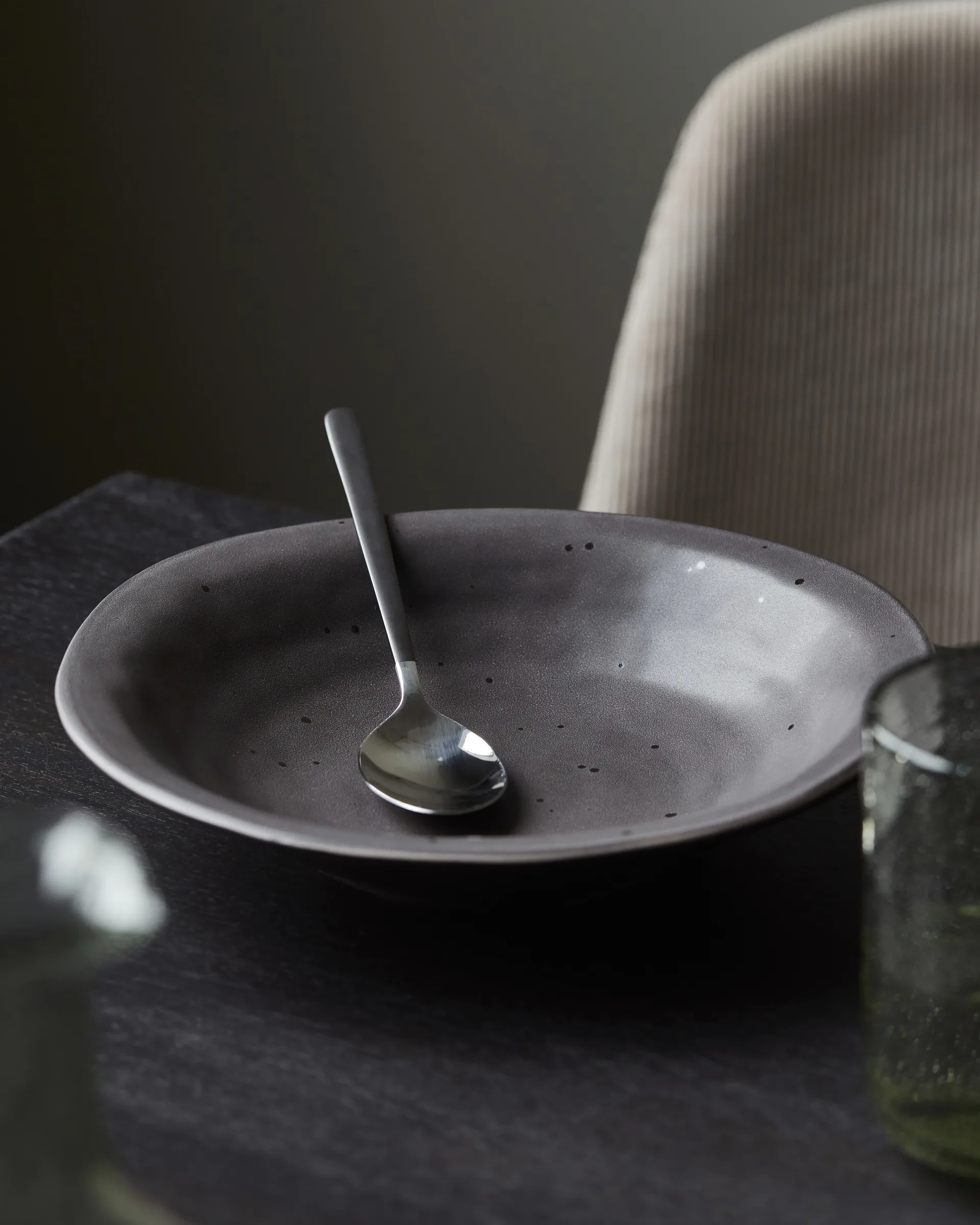 Rustic sopptallrik Ø25 cm, Mörkgrå House Doctor