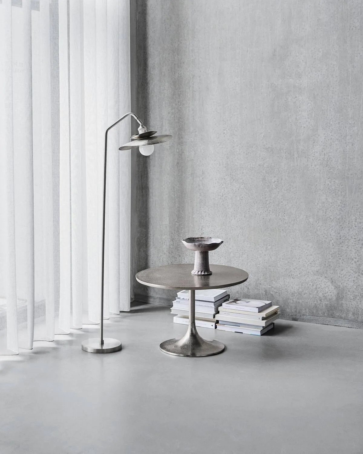 Stand golvlampa, Borstad silverfärg, 129,5 cm House Doctor