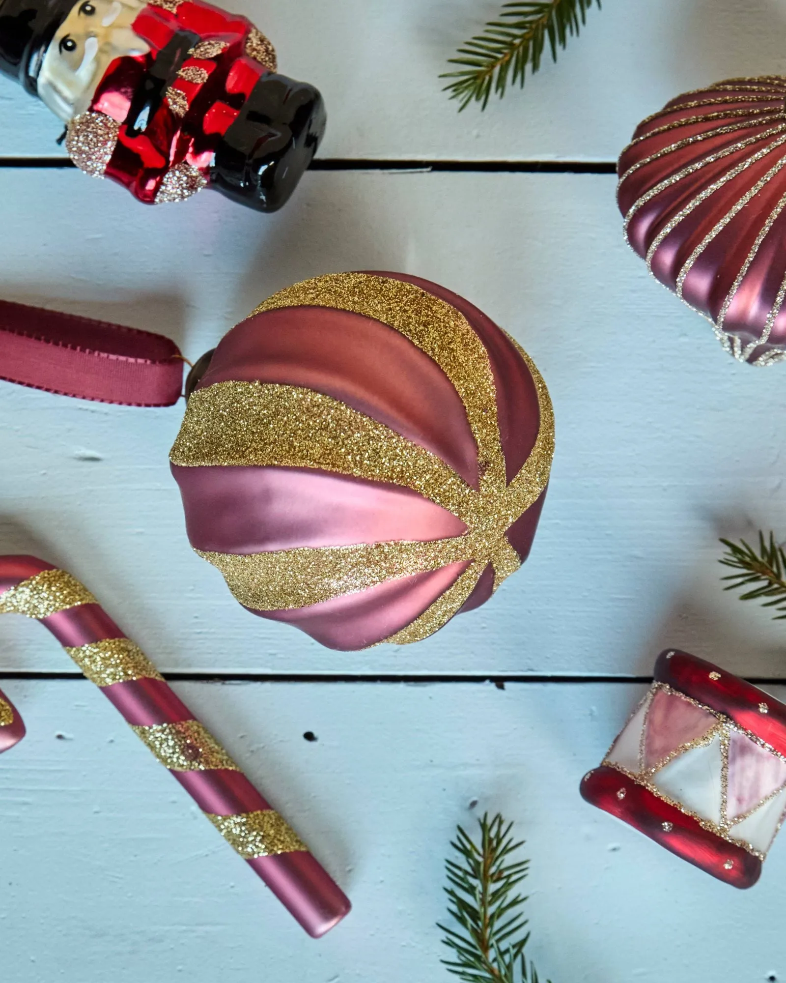Swirl julgranskula 4-pack, Dammig röd-guld House Doctor