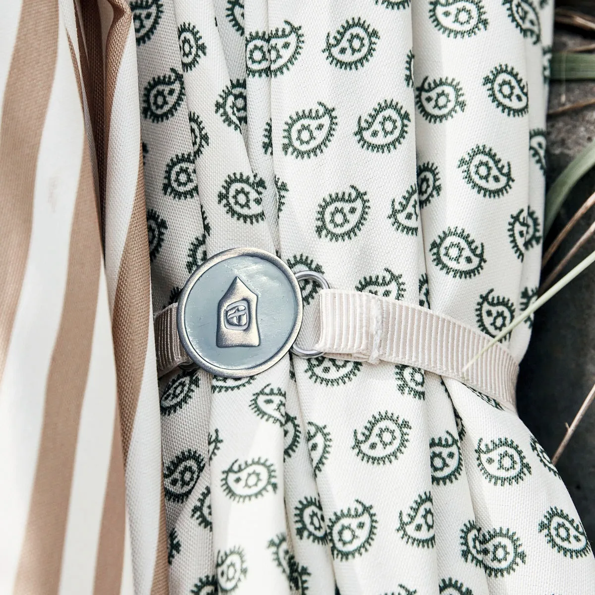 Umbra parasoll Ø200 cm, Grön-sand House Doctor