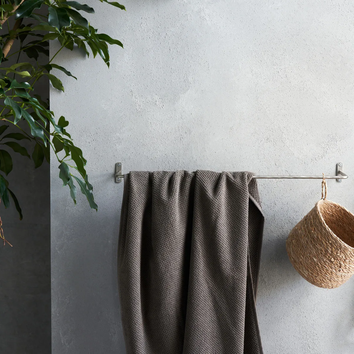 Welo handduksstång 61,5 cm, Borstad silverfinish House Doctor