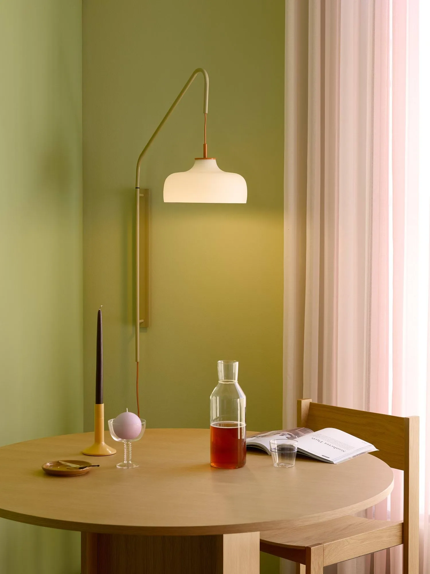 Current vägglampa, Light sand Hübsch Interior