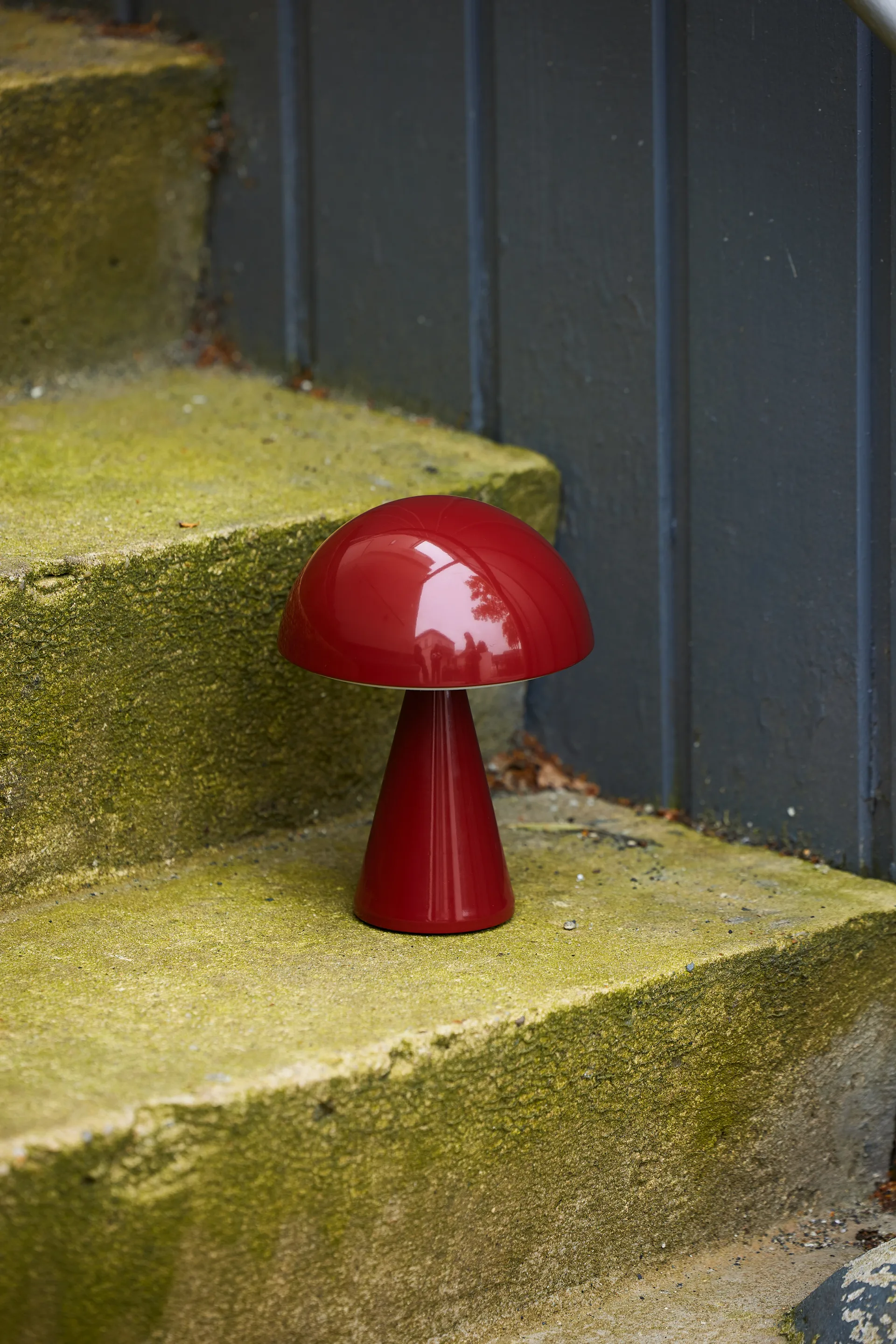 Mush portabel bordslampa, Red Hübsch Interior