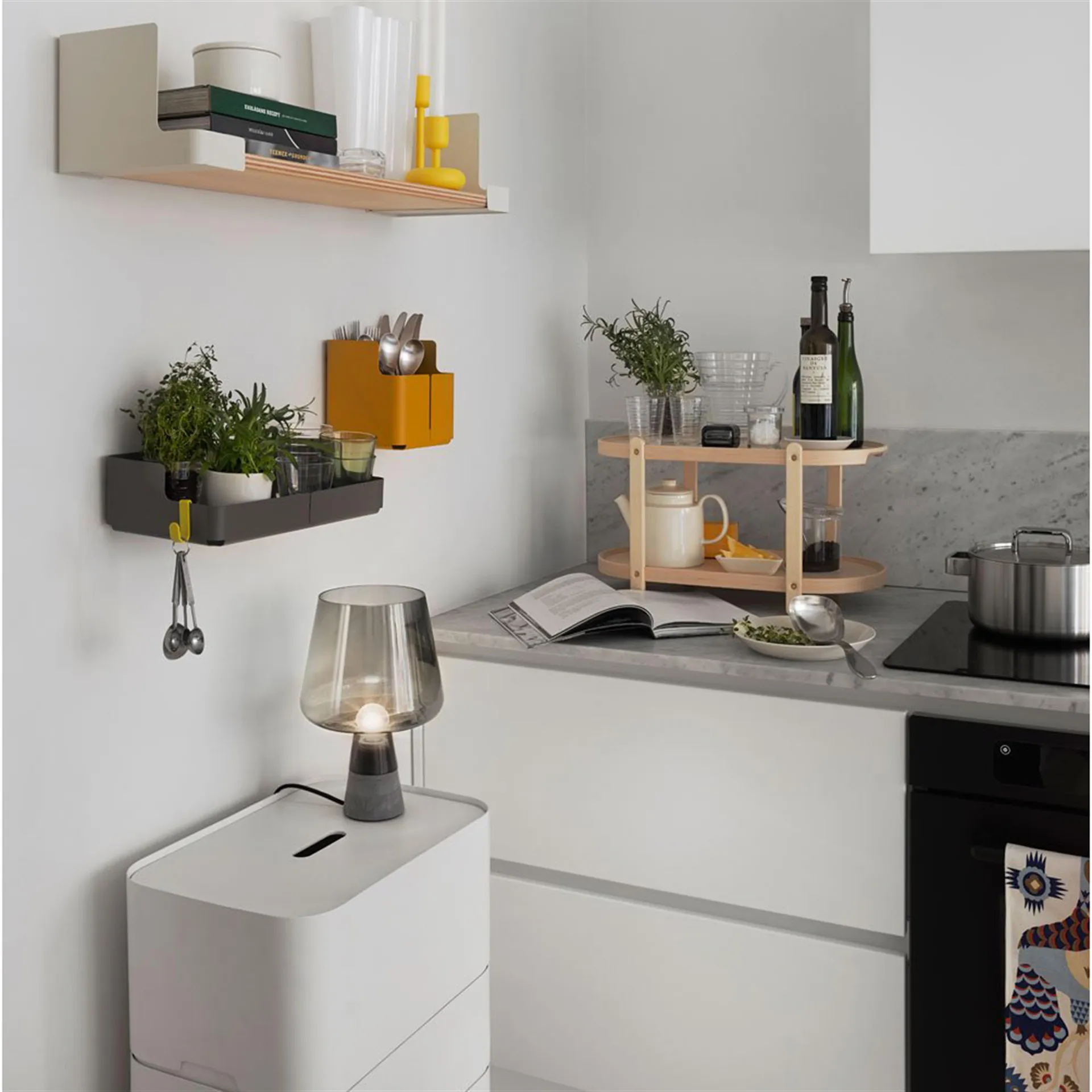 Vakka förvaringslåda stor, vitmålad björkfanér Iittala