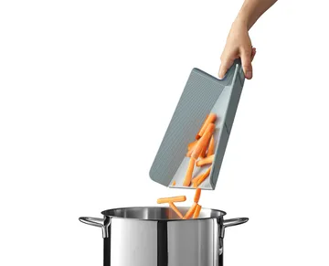 Chop2pot skärbräda plus ljusblå - Large - Joseph Joseph