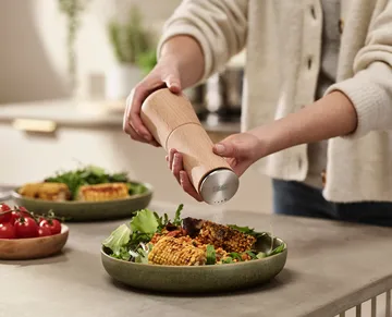 Milltop no spill saltkvarn 19 cm - Bok - Joseph Joseph