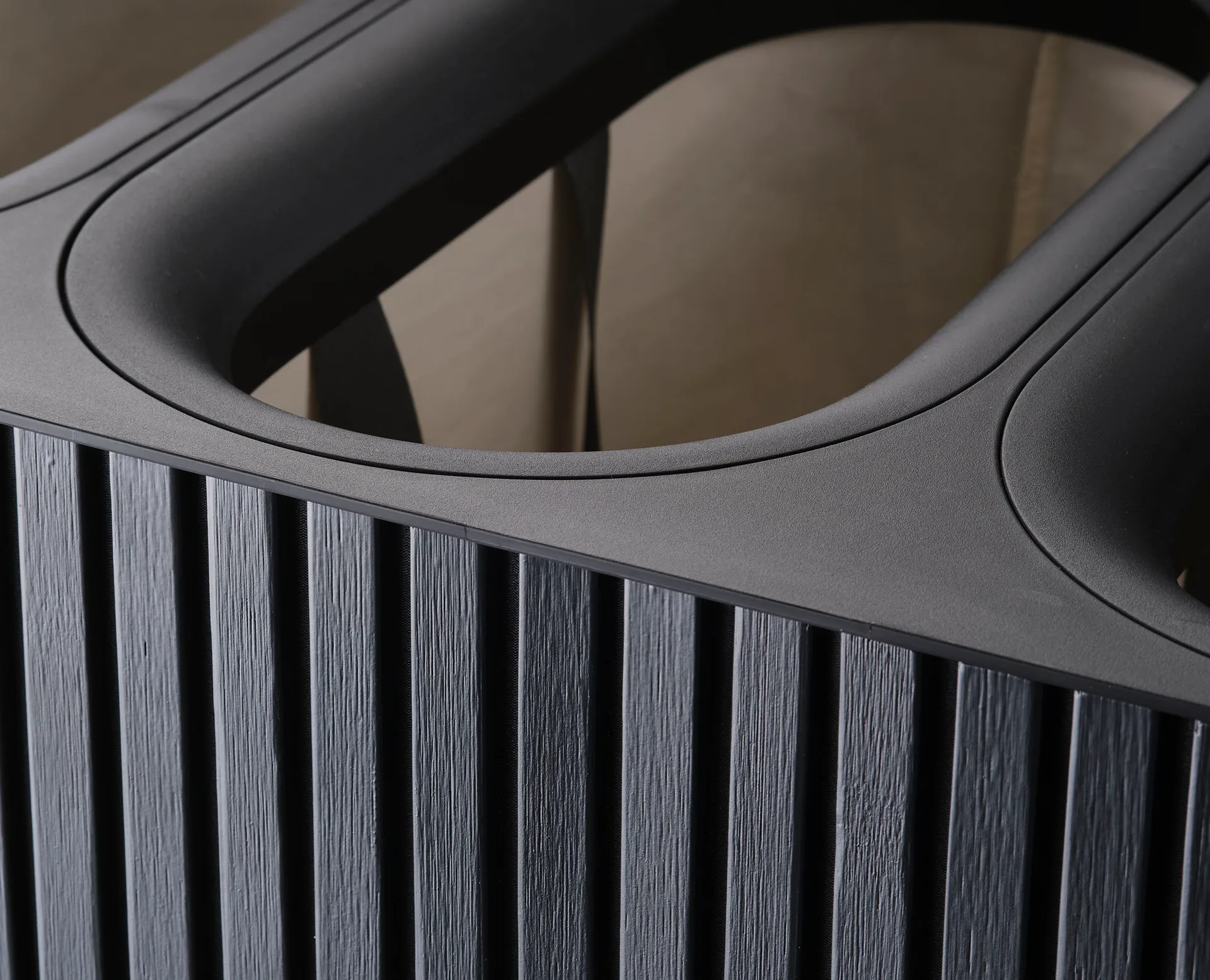 Tota Trio Luxe tvättkorg 90 L, Black Joseph Joseph