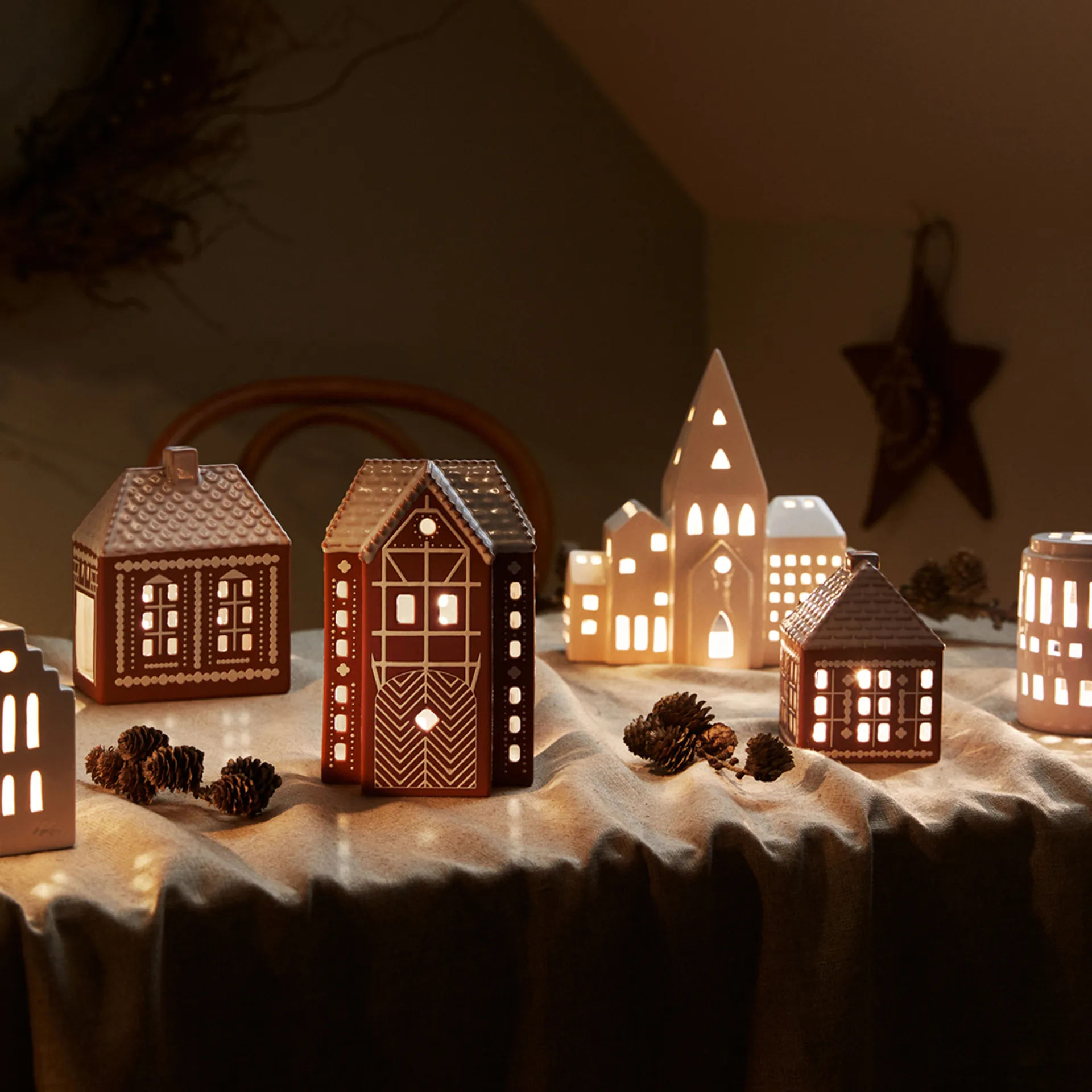 Gingerbread Ljuslykta stor 17 cm, Brun Kähler
