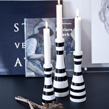 Omaggio ljusstake mellan - svart - Kähler