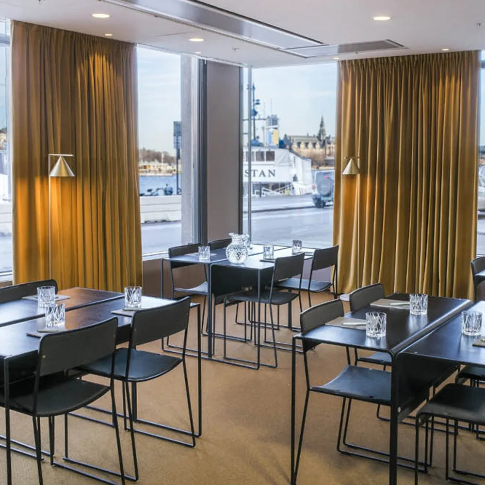 Brokk skrivbord, Svart Källemo