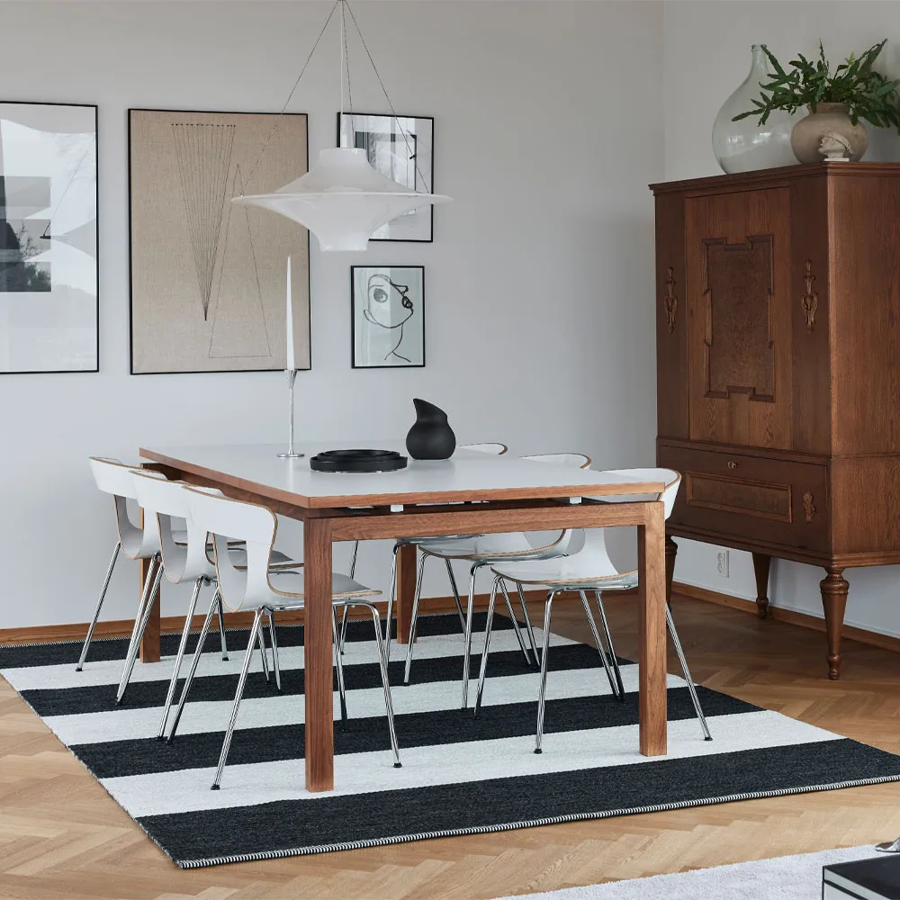 Wide Stripe Icon matta, Midnight black 554 300x200 cm Kasthall