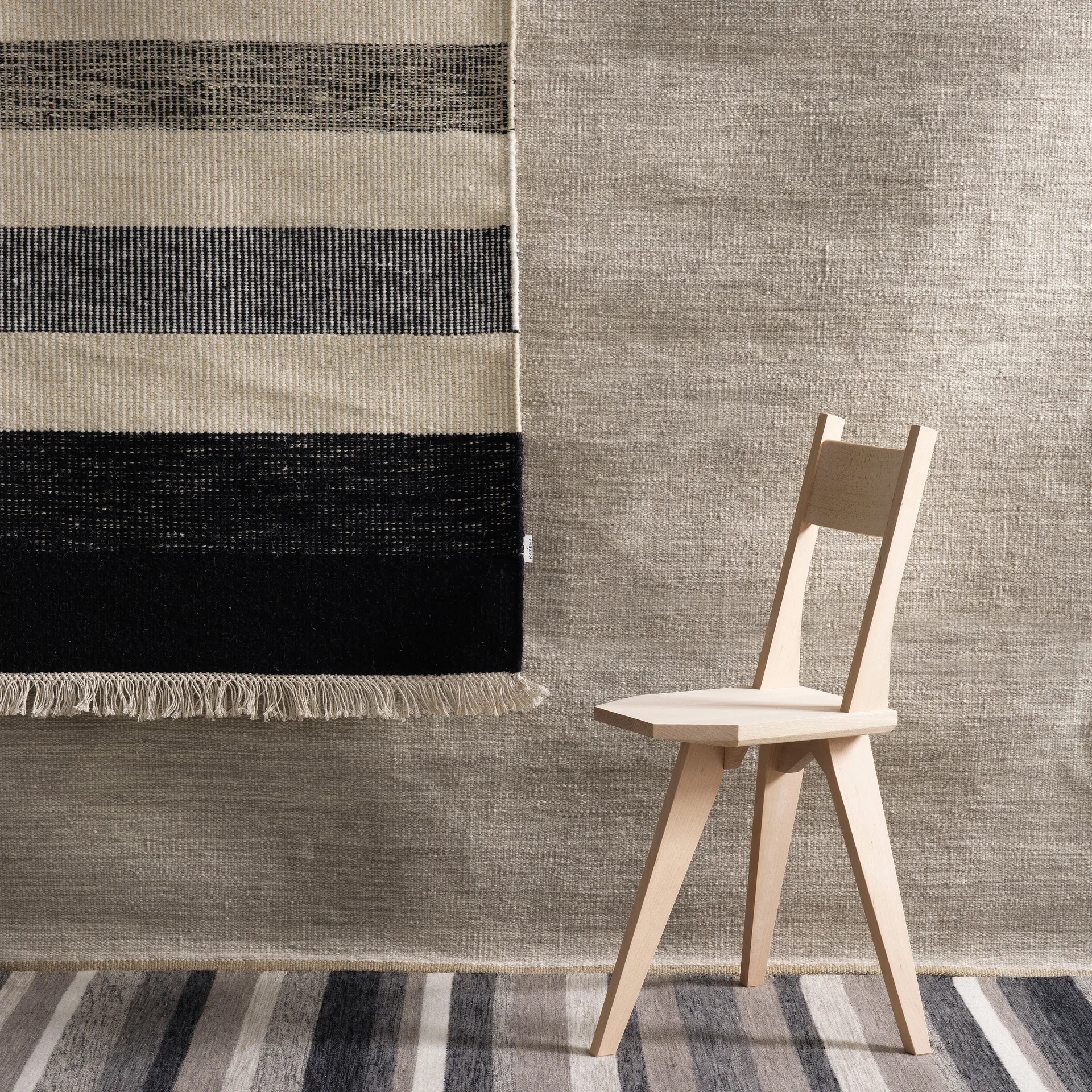 Tofta wave matta 170 x 240 cm, Vit-svart Kateha