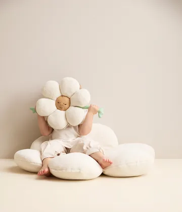 Blomma kudde - Vit-grön-gul - Kid's Concept