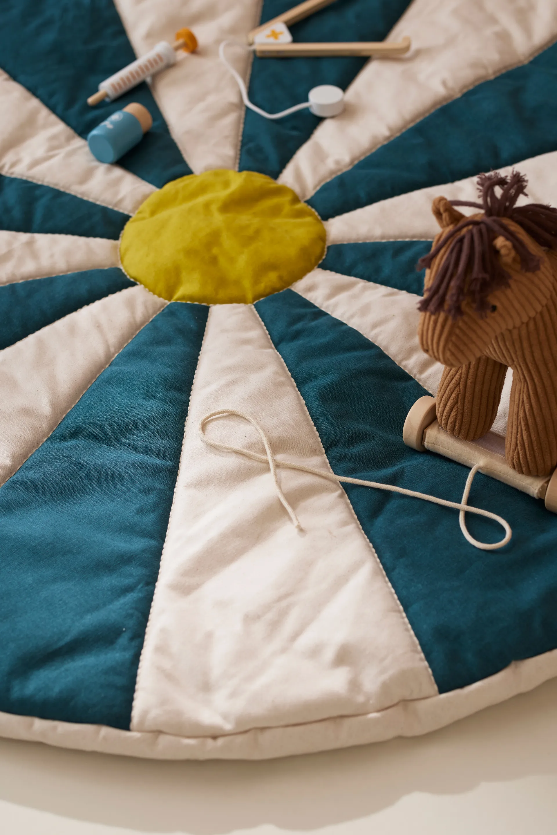 Cirkus lekmatta, Blågrön, Ø112x2 cm Kid's Concept