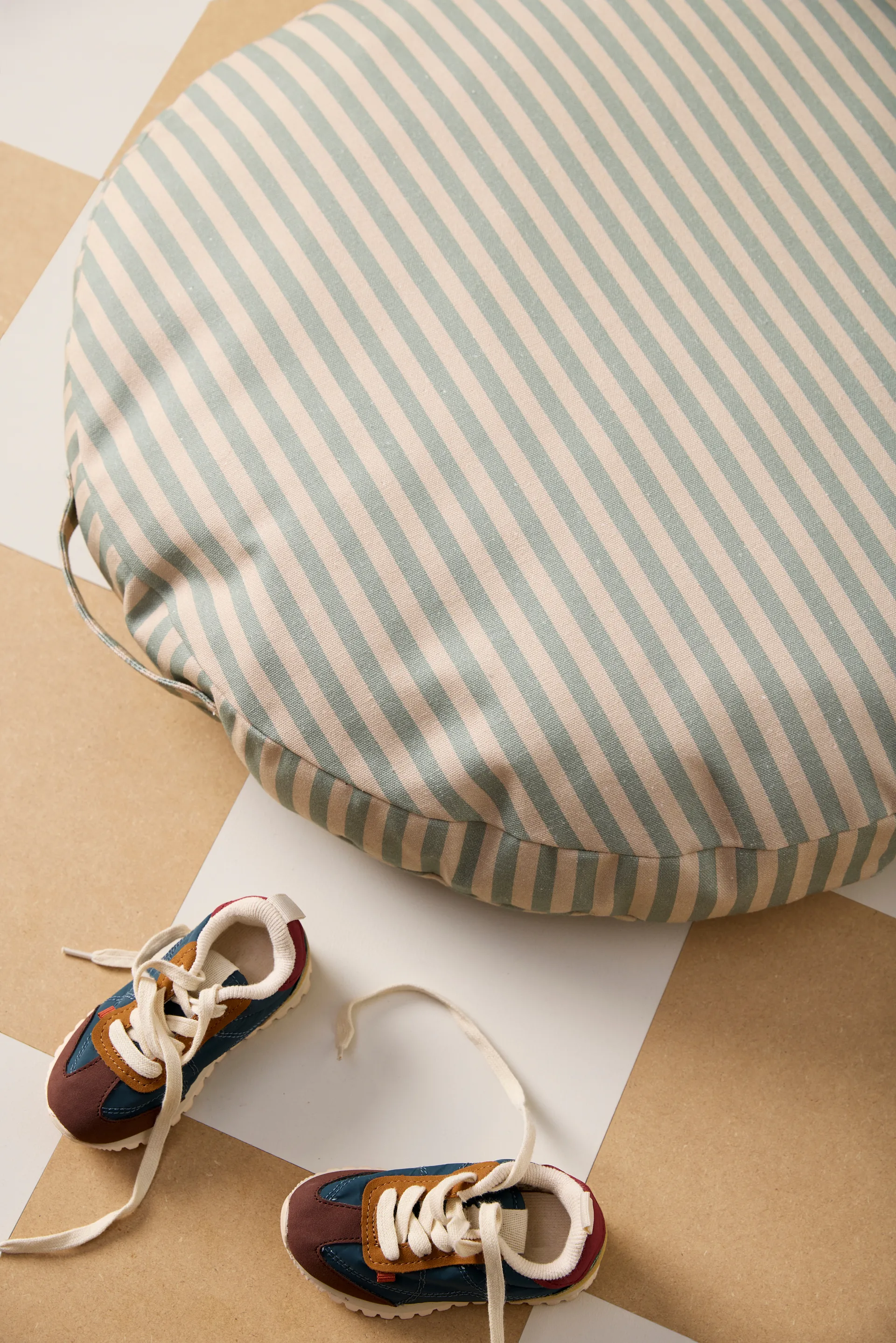 Kid's Base golvkudde Ø60 cm, Rand Kid's Concept