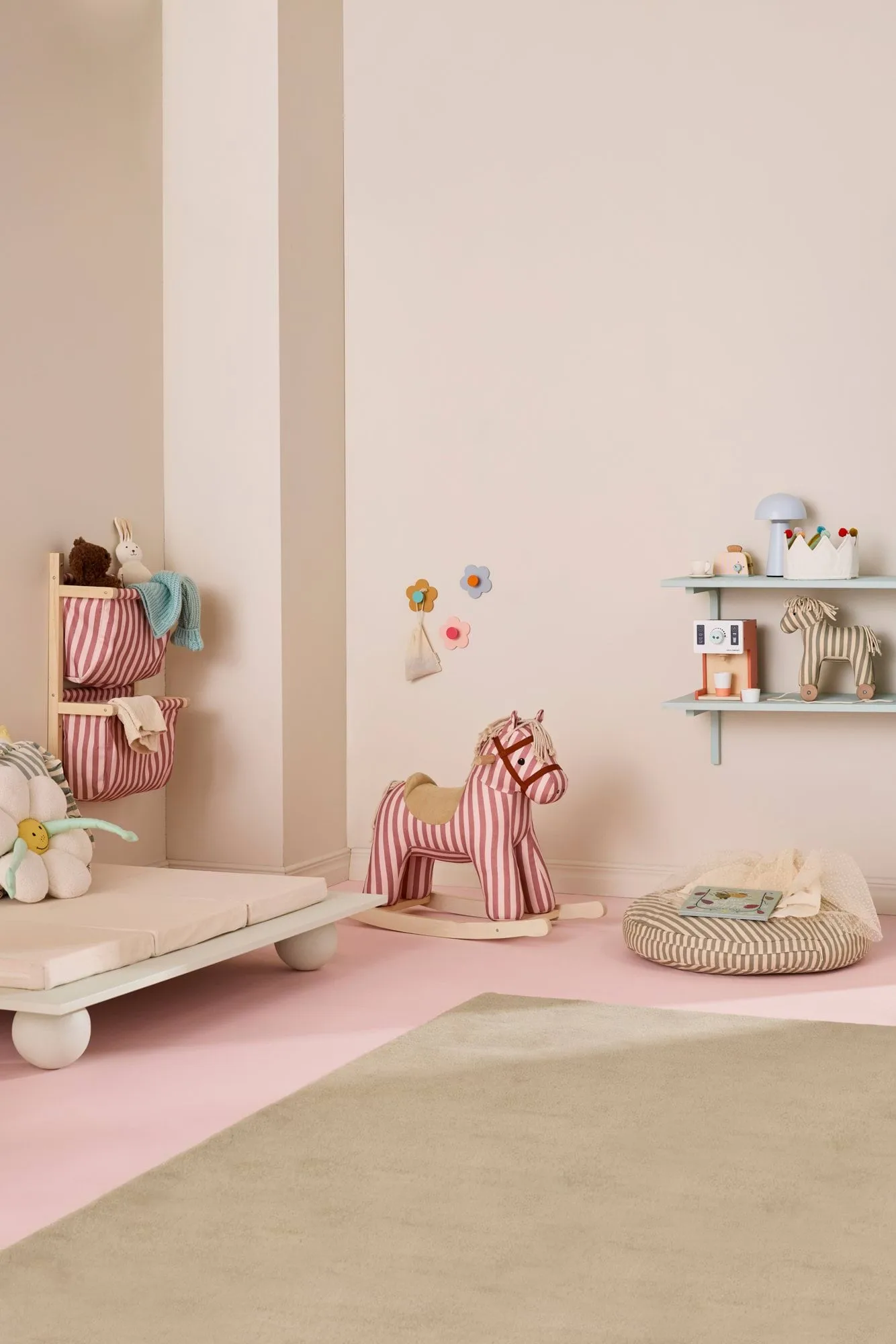 Kid's Concept gunghäst, Mila Kid's Concept