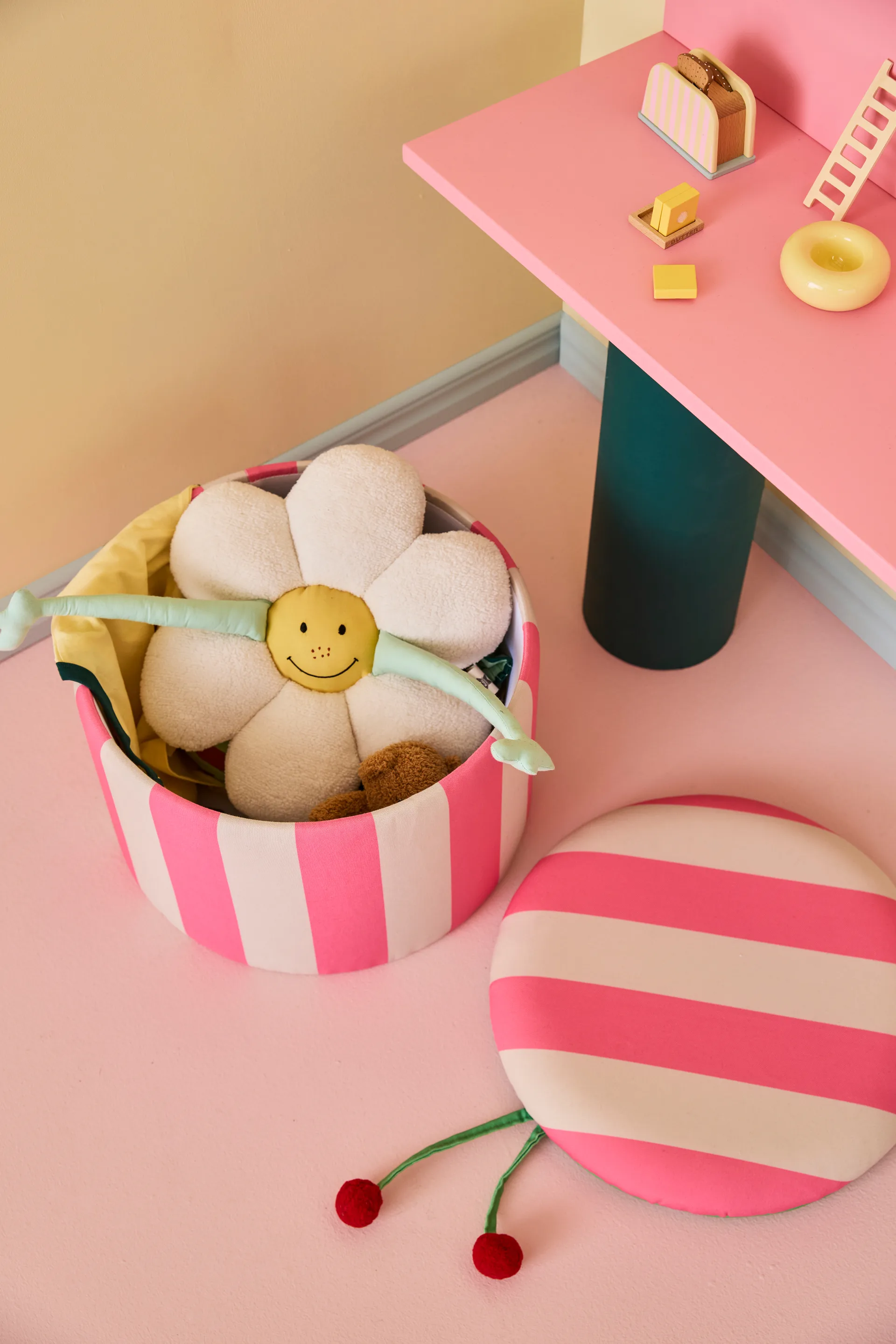 Sittpuff cylinder med förvaring, Rosa, Ø40x30,5 cm Kid's Concept