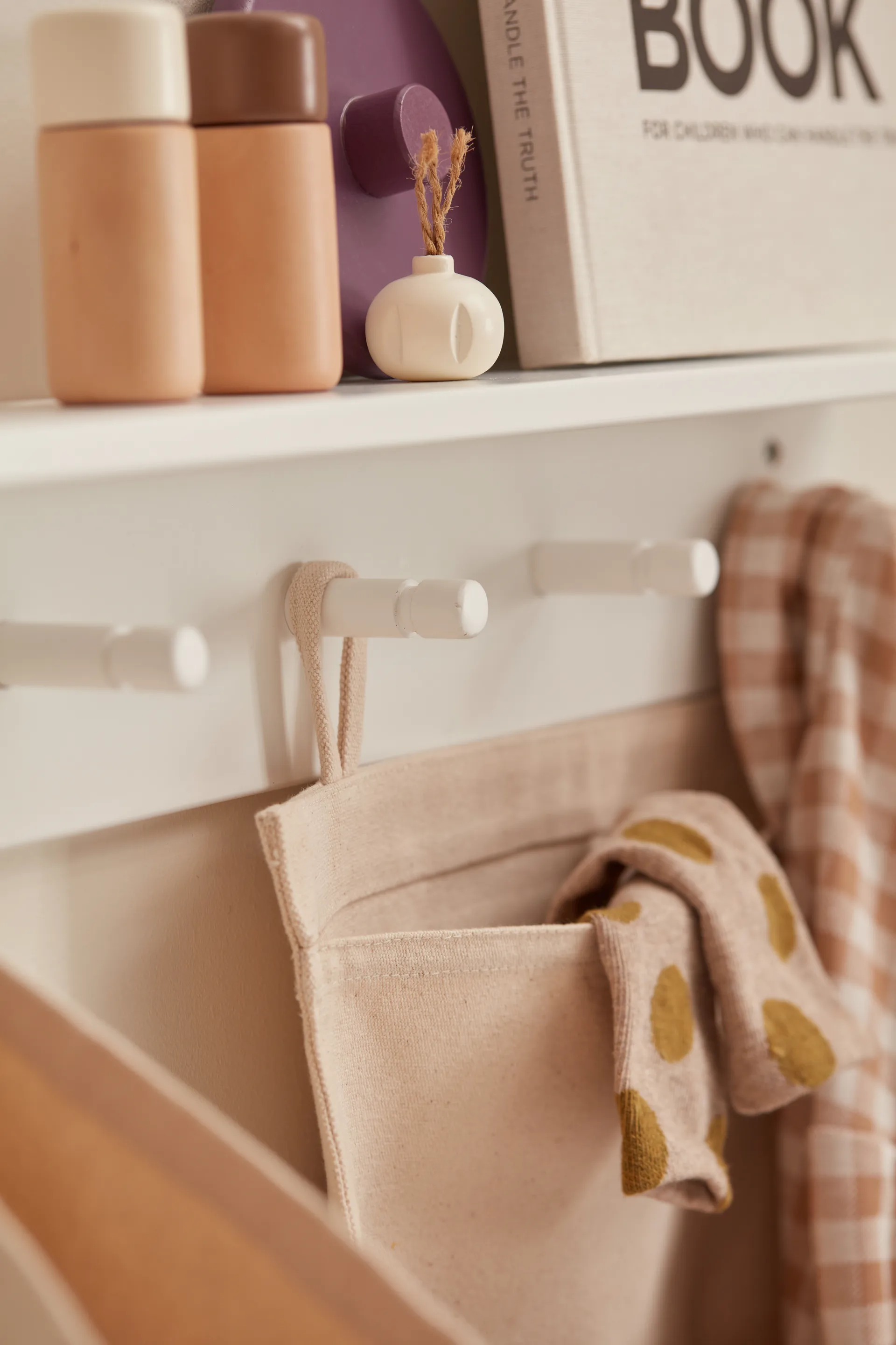 Star hylla med krokar, Vit Kid's Concept