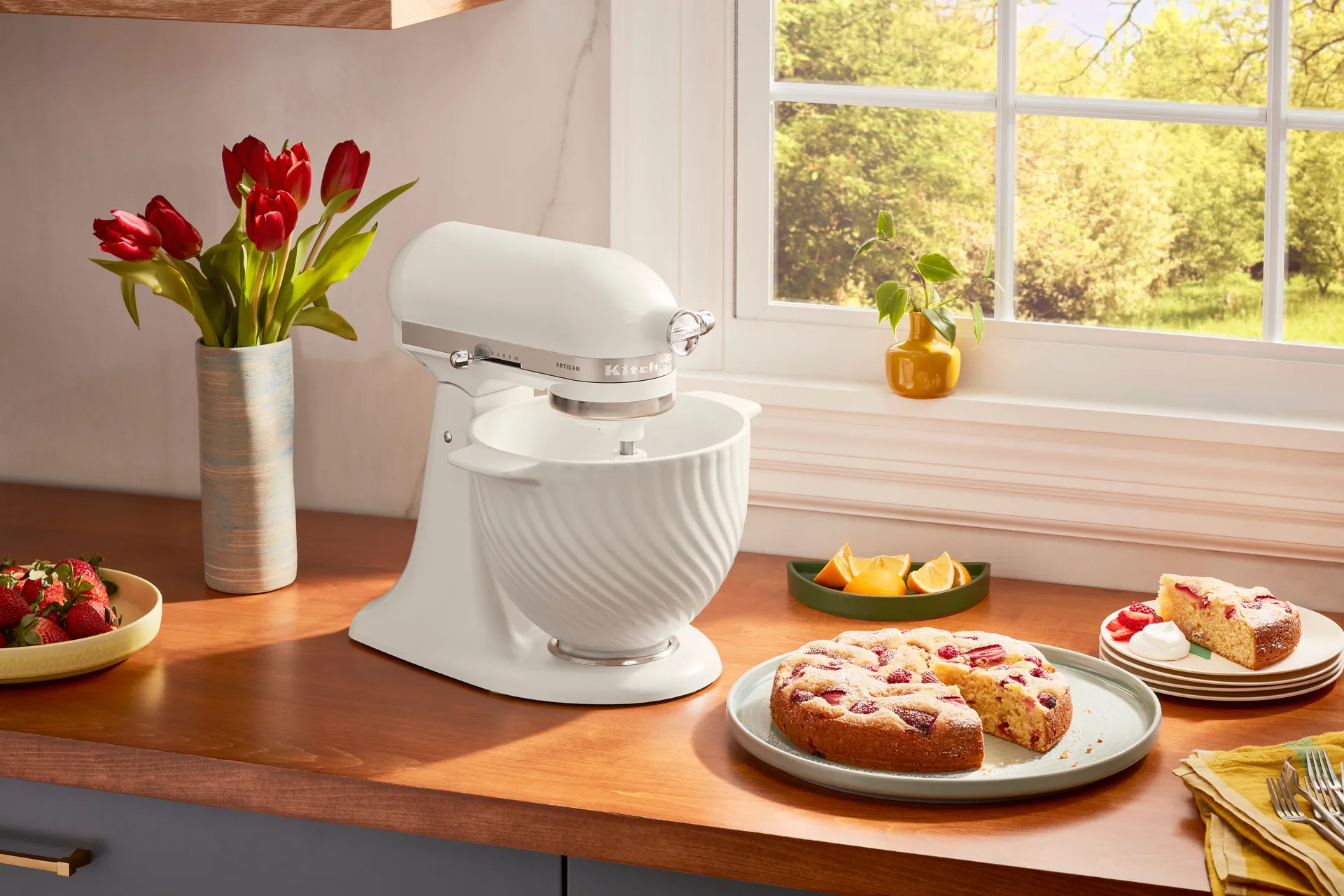 KitchenAid keramikskål dubbla handtag 4,7 L, Meringue KitchenAid