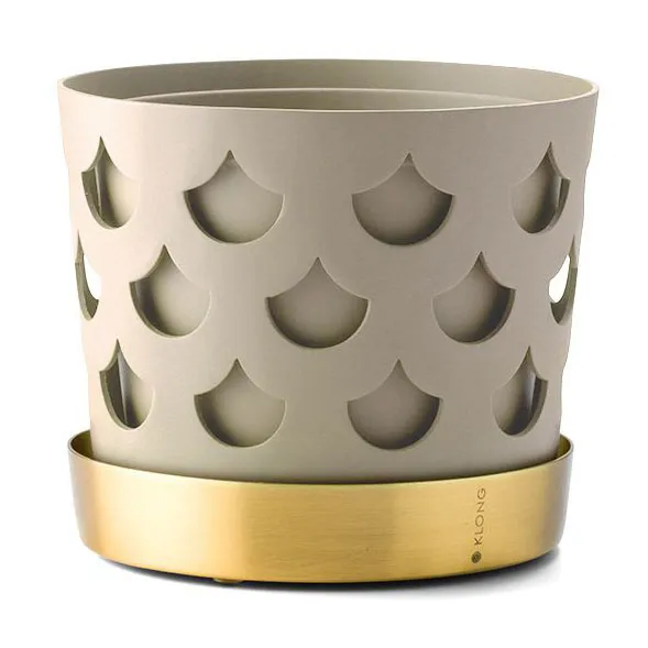 Trio Drop kruka beige med fat i mässing, Small Ø12 cm