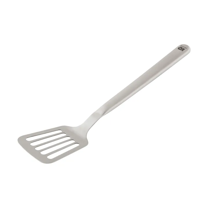 Kockums stekspade - Rostfritt stål, perforerad, 35 cm - Kockums Jernverk