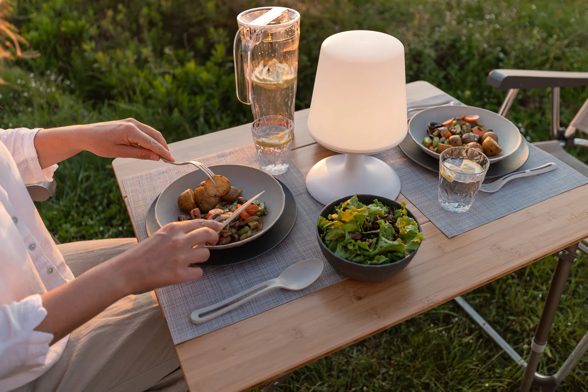 Club Göteborg servis 16 delar biocirk termoplast, Multi Koziol