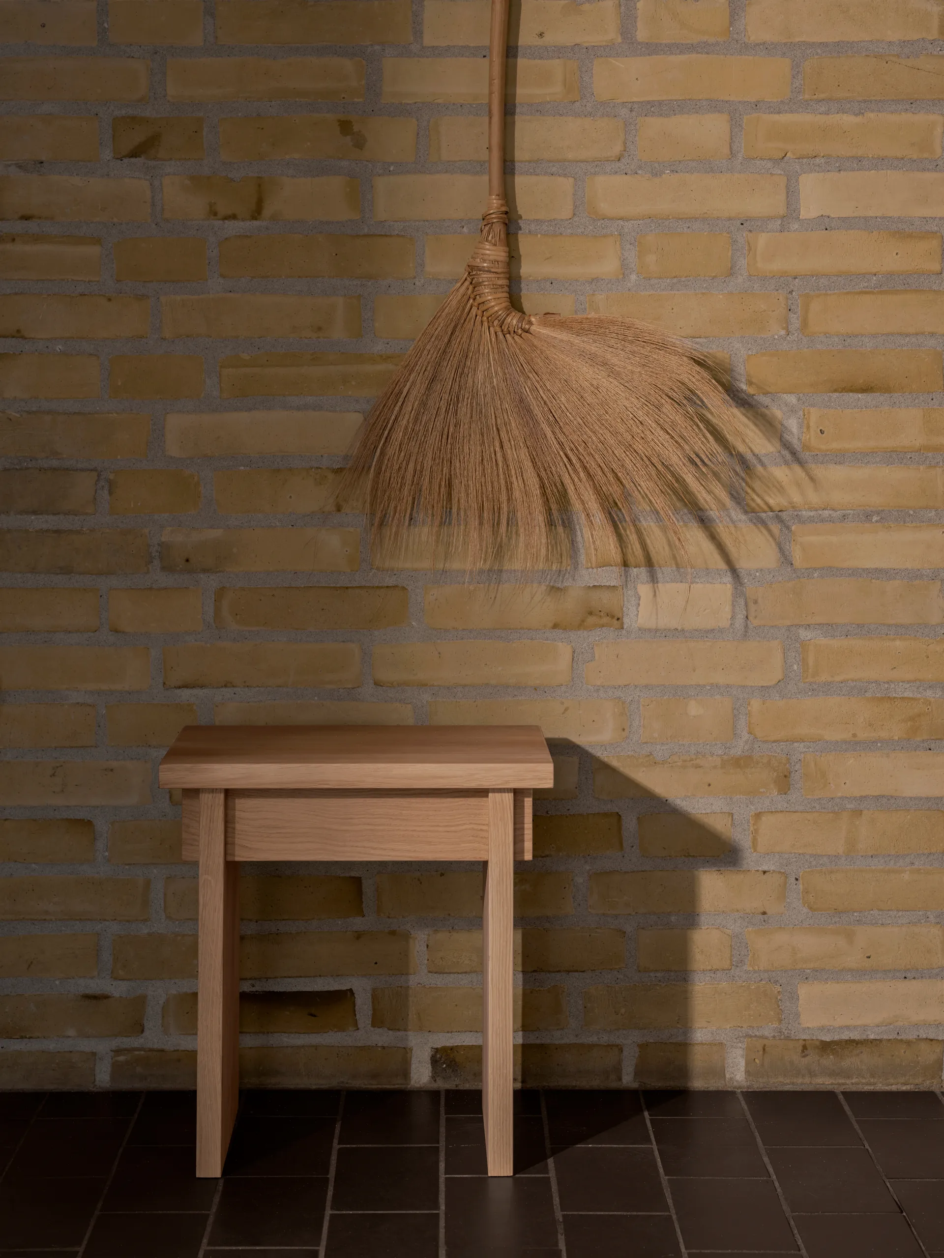 Artisan pall 30x40 cm, Varm lackerad ek Kristina Dam Studio