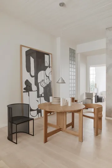 Collector stol - Varm lackerad ek-valnöt - Kristina Dam Studio