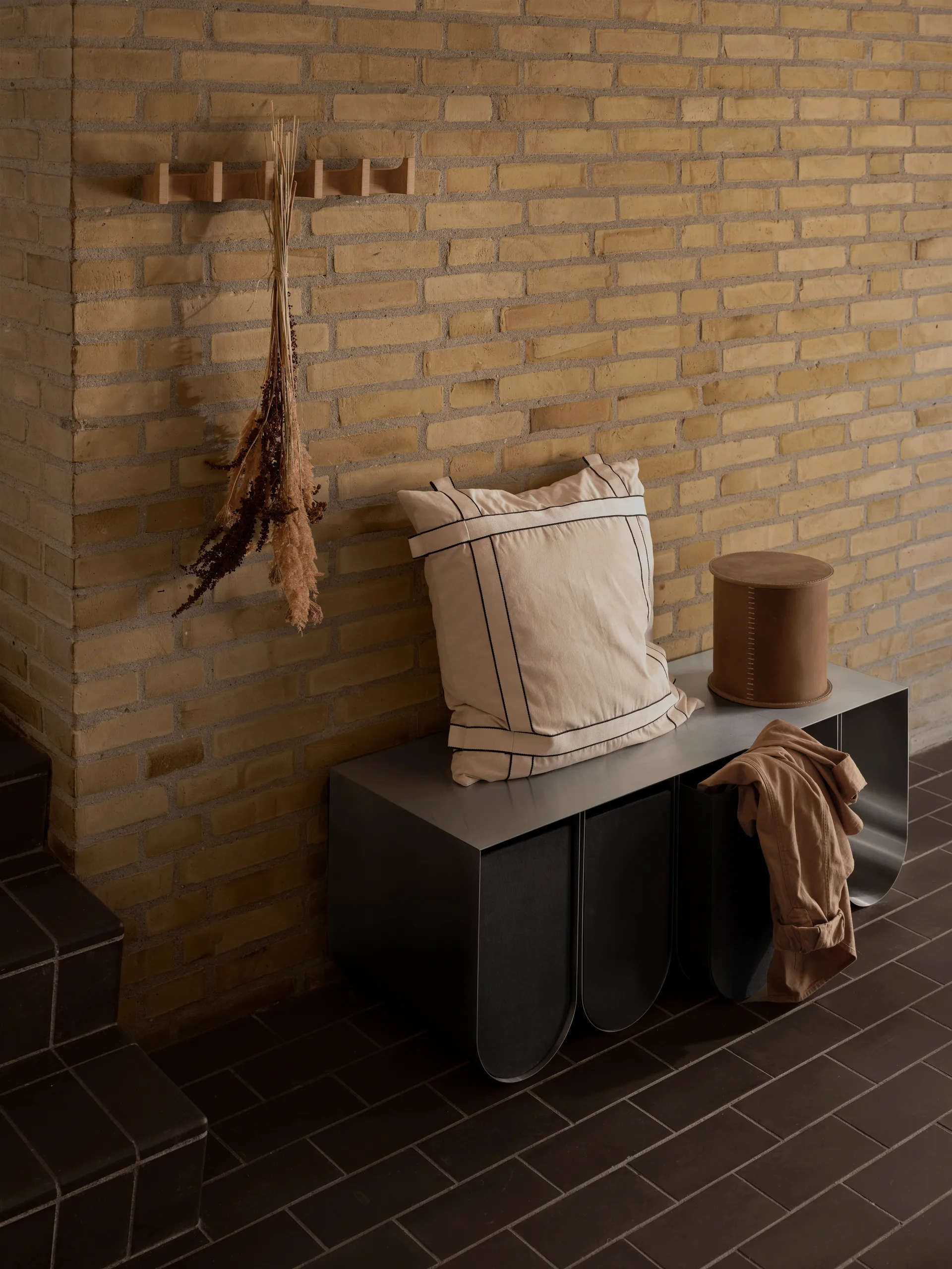 Column klädhängare 49 cm, Ljusoljad ek Kristina Dam Studio