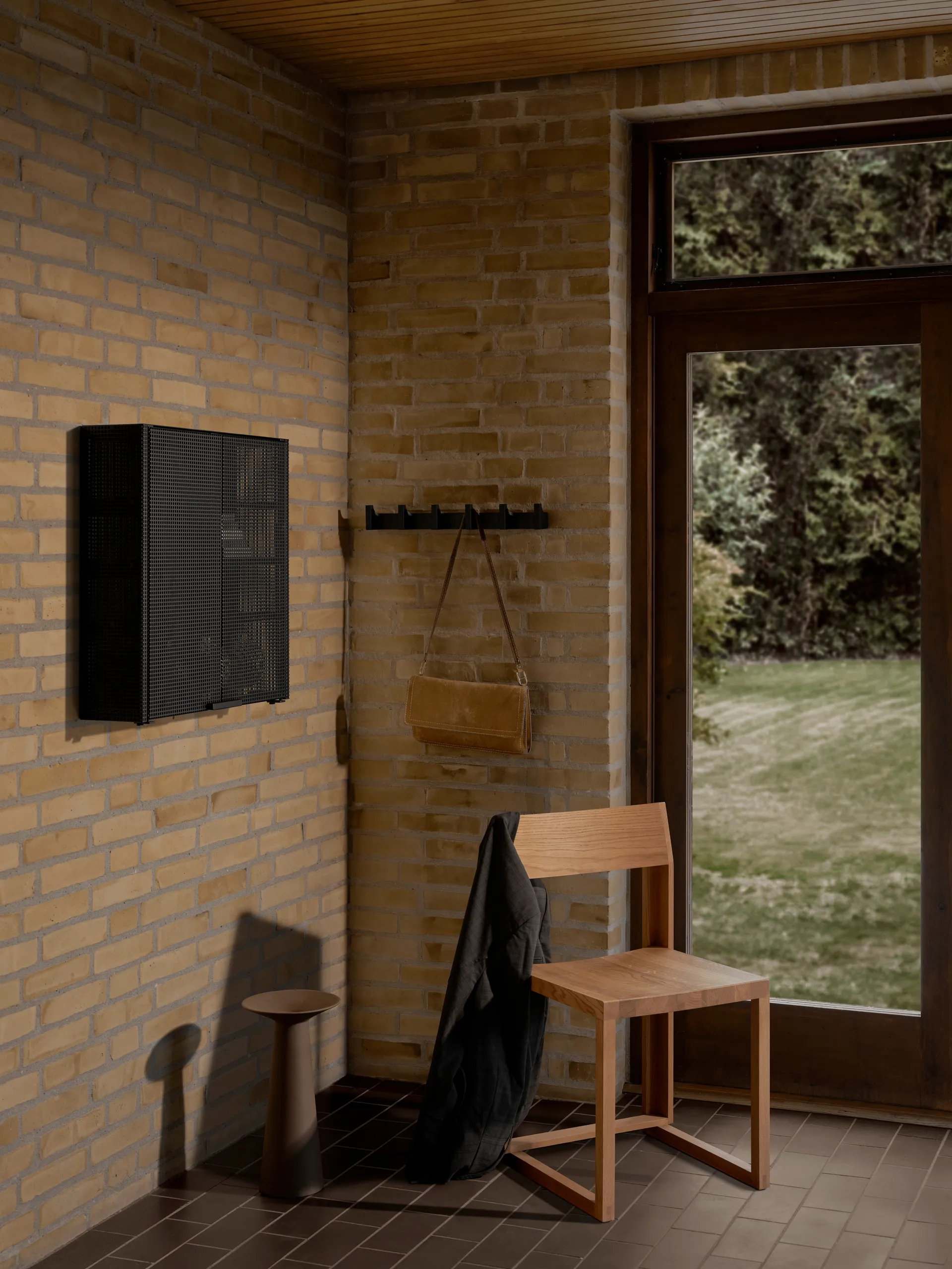 Column klädhängare 49 cm, Svartlackerad ek Kristina Dam Studio