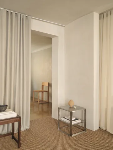 Foldable sidobord 40x40 cm - Borstat rostfritt stål - Kristina Dam Studio