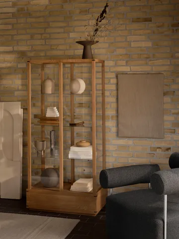 Japanese vitrinskåp large - Varm oljad ek - Kristina Dam Studio