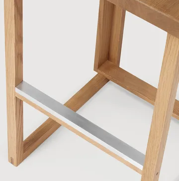 Outline barstol 75 cm - Varm lackerad ek-borstat stål - Kristina Dam Studio