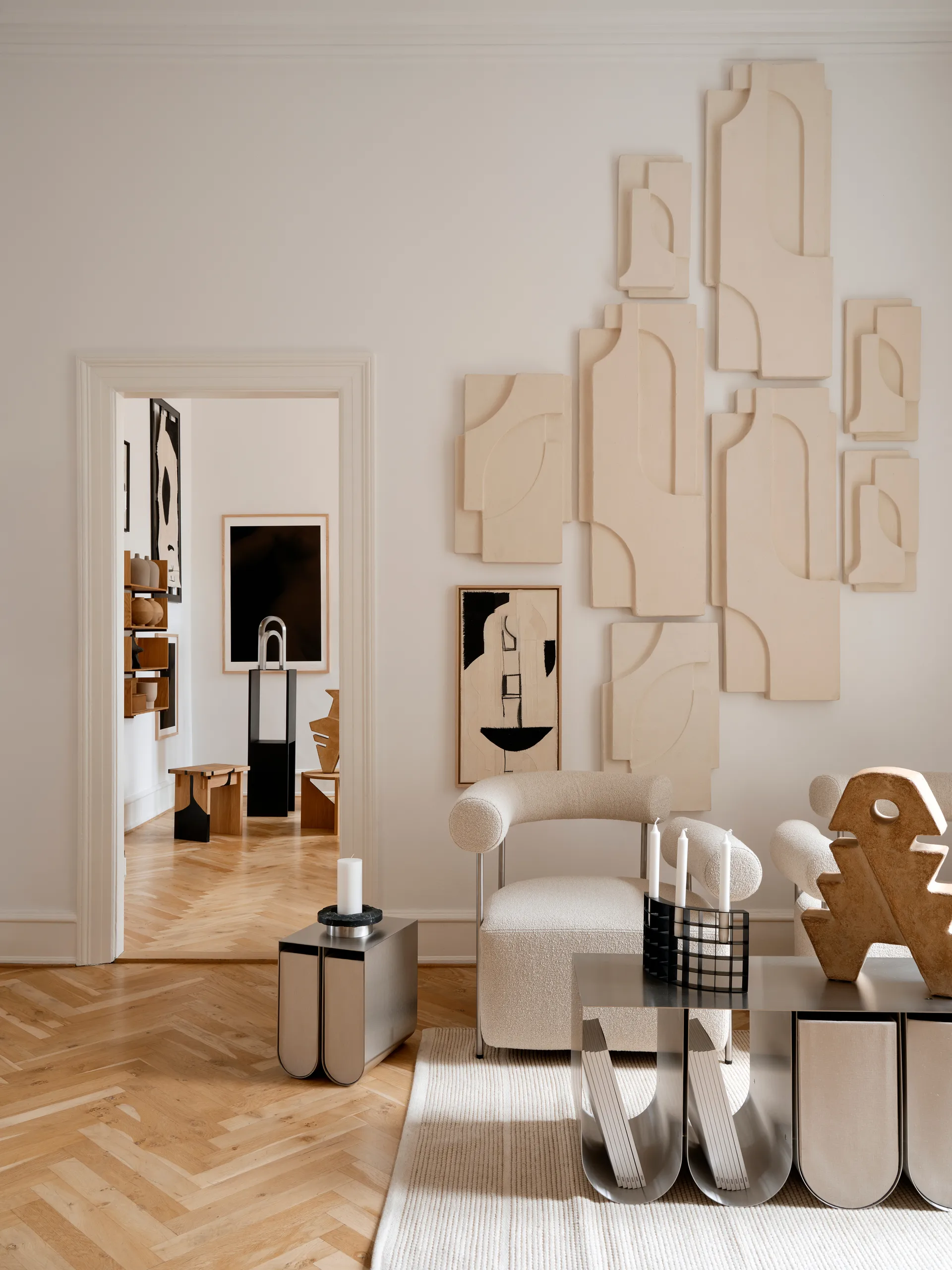 Serif Relief väggdekoration L, Off white Kristina Dam Studio