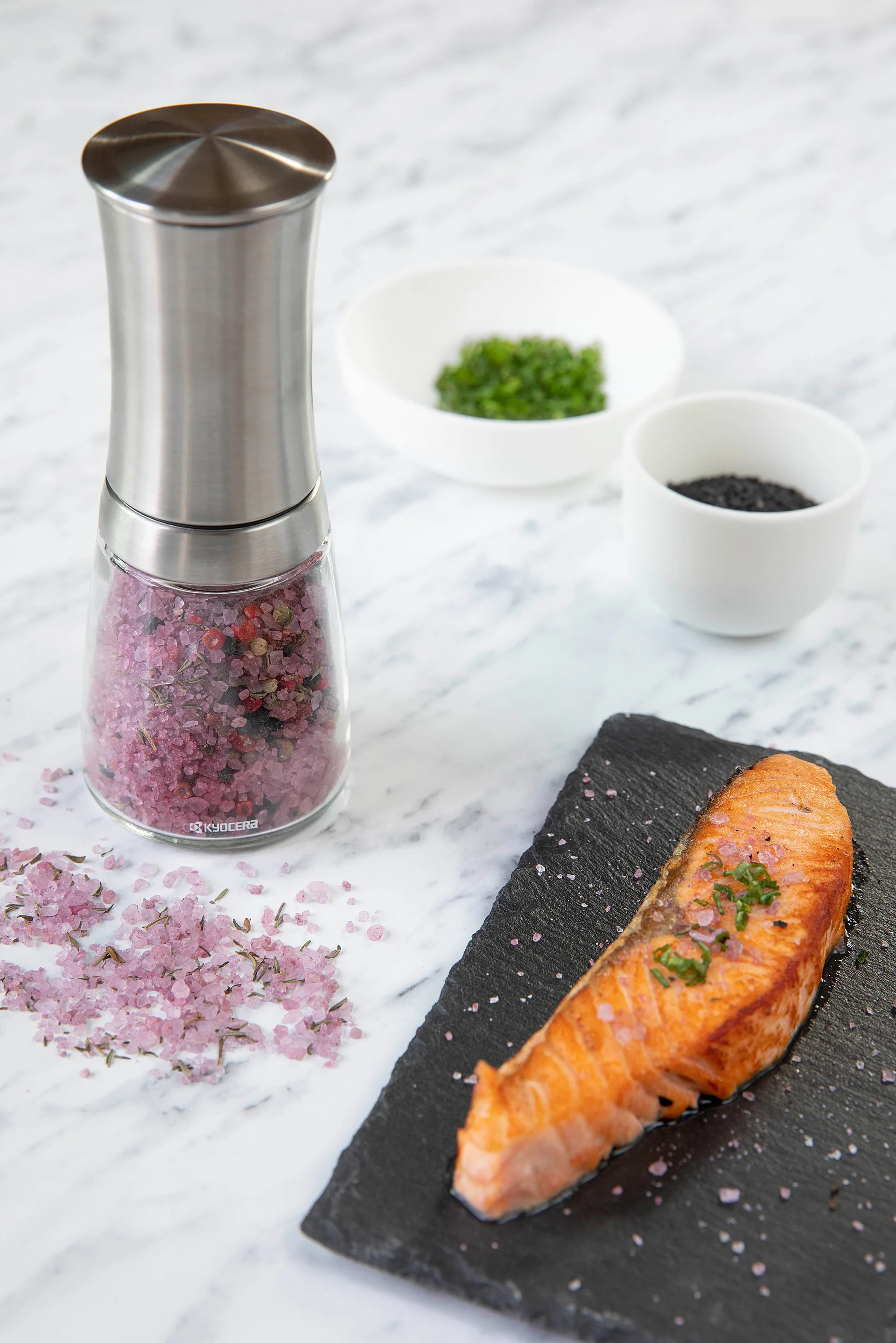Kyocera keramisk kryddkvarn med glasbehållare, 21 cm Kyocera