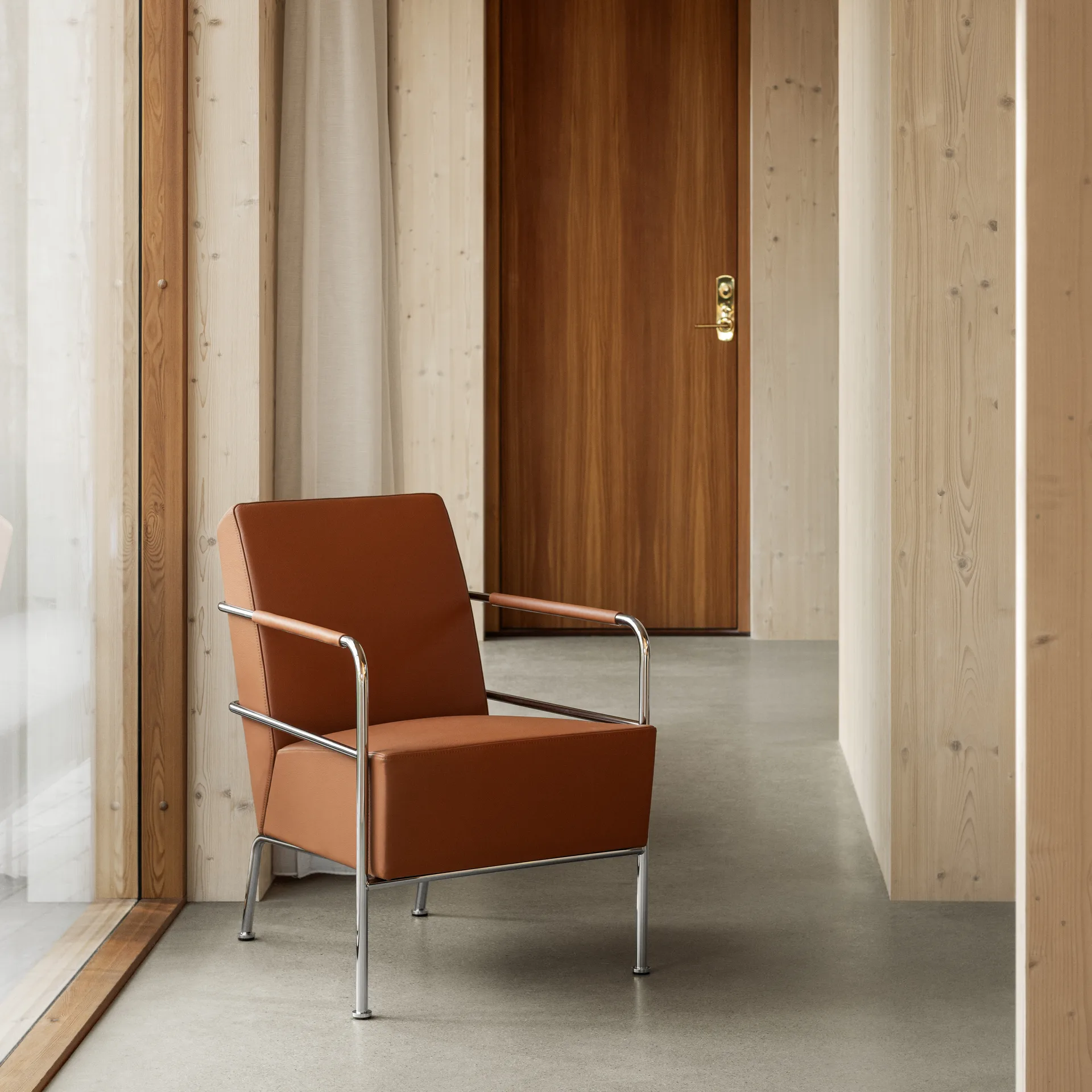 Cinema fåtölj, Elmo Nordic läder Cognac-kromstativ Lammhults