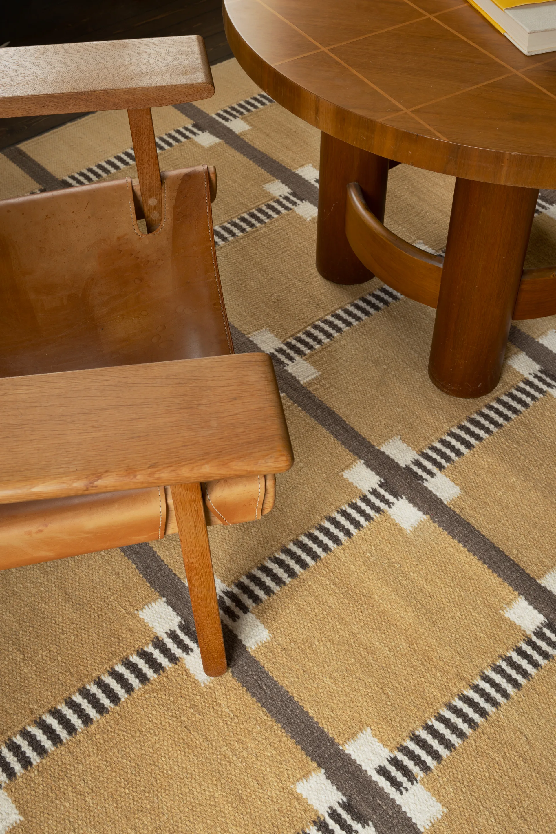 Röllakan Ruth ullmatta, Harvest yellow, 200x300 cm Layered