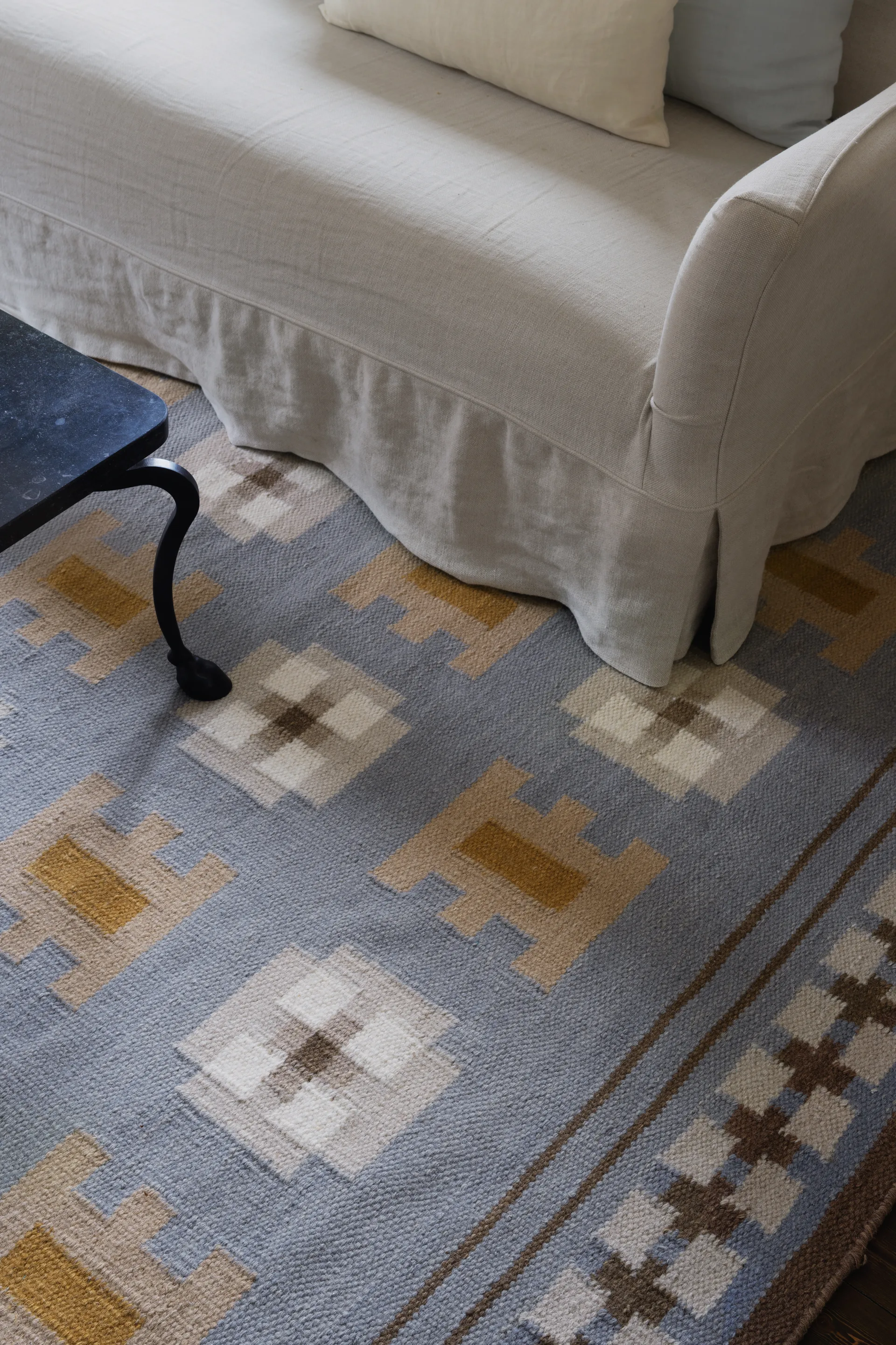 Röllakan Selma ullmatta, Dove, 80x300 cm Layered