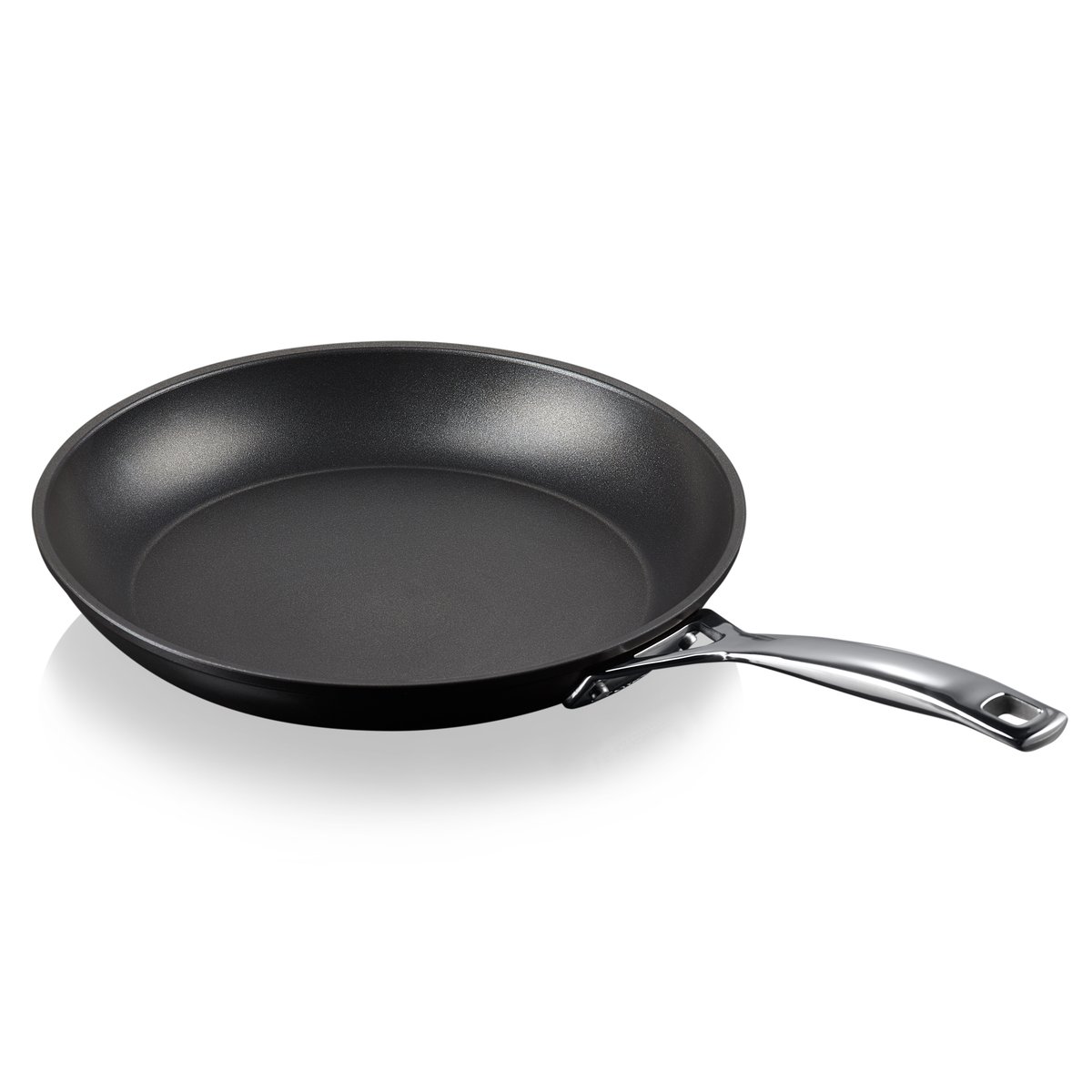 Le Creuset aluminium stekpanna 4,5x30 cm | Skandinavisk Design | Stekpannor | Svart