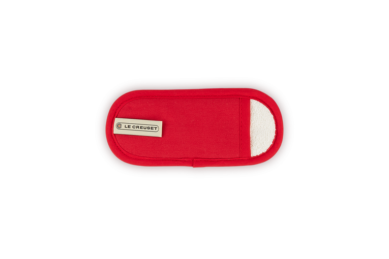 Le Creuset handtagshandske 17,5x8 cm Cerise | Skandinavisk Design | Grytlappar & Grytvantar | Röd