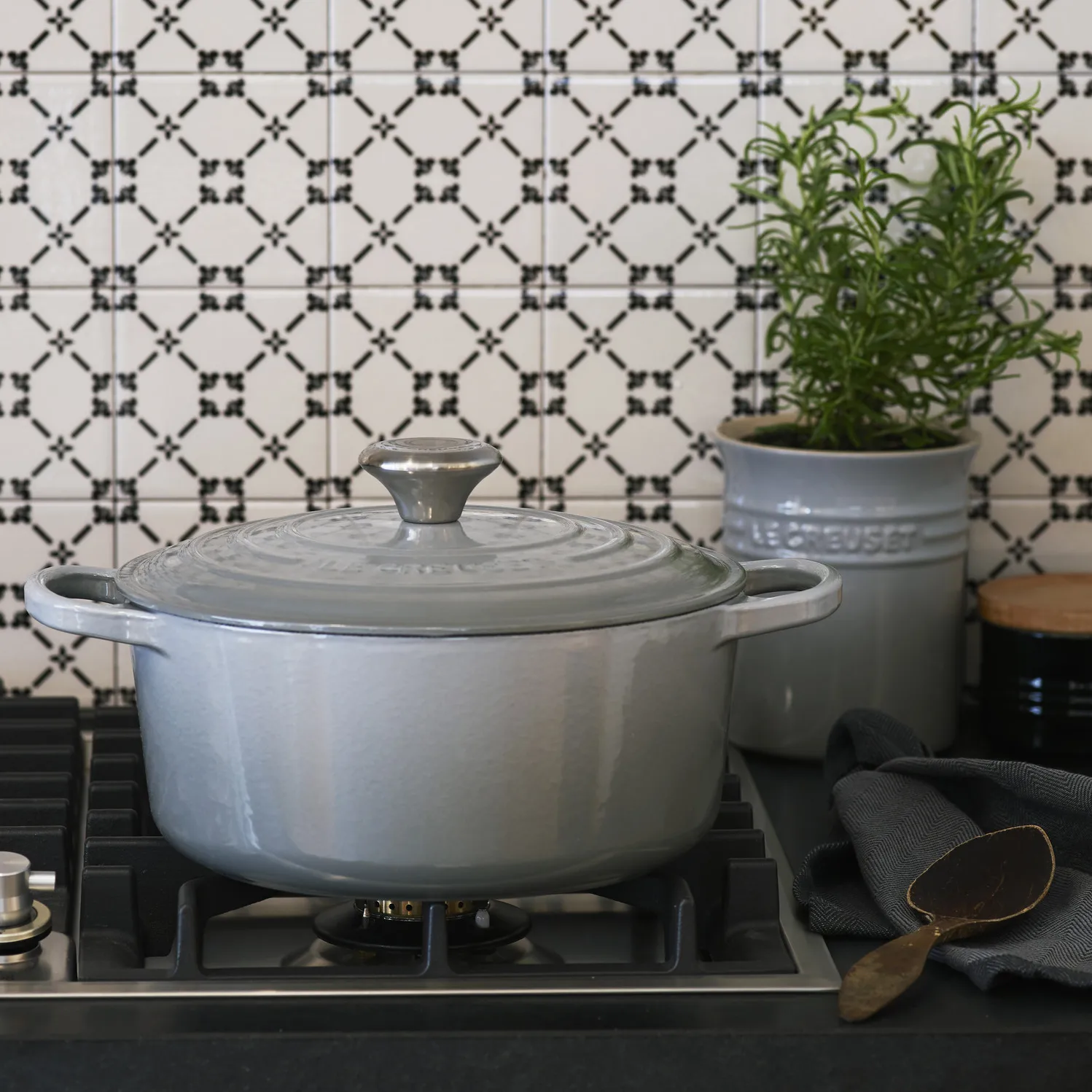 Le Creuset Signature rund gryta 4,2 l, Mist Gray Le Creuset