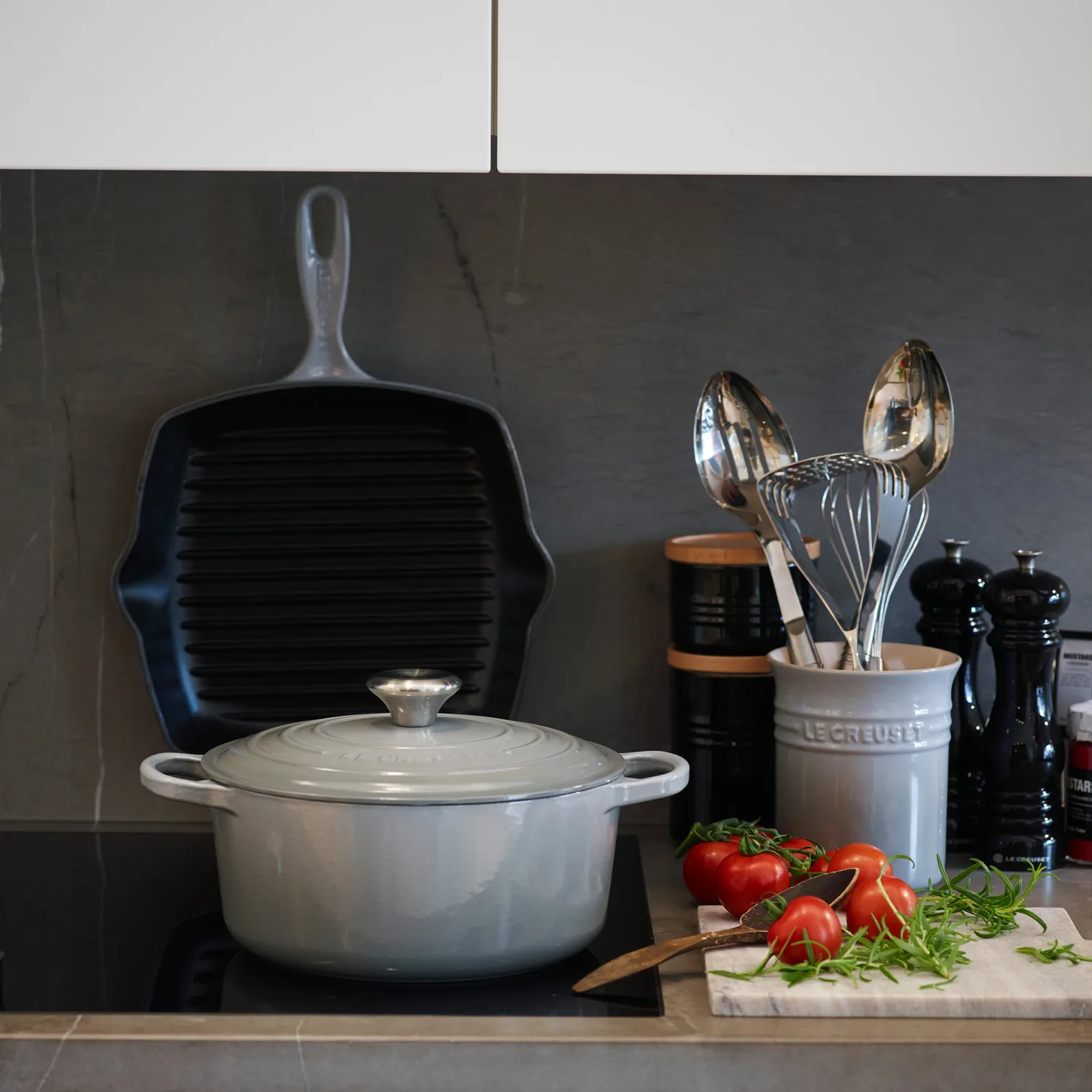 Le Creuset Signature rund gryta 4,2 l, Mist Gray Le Creuset