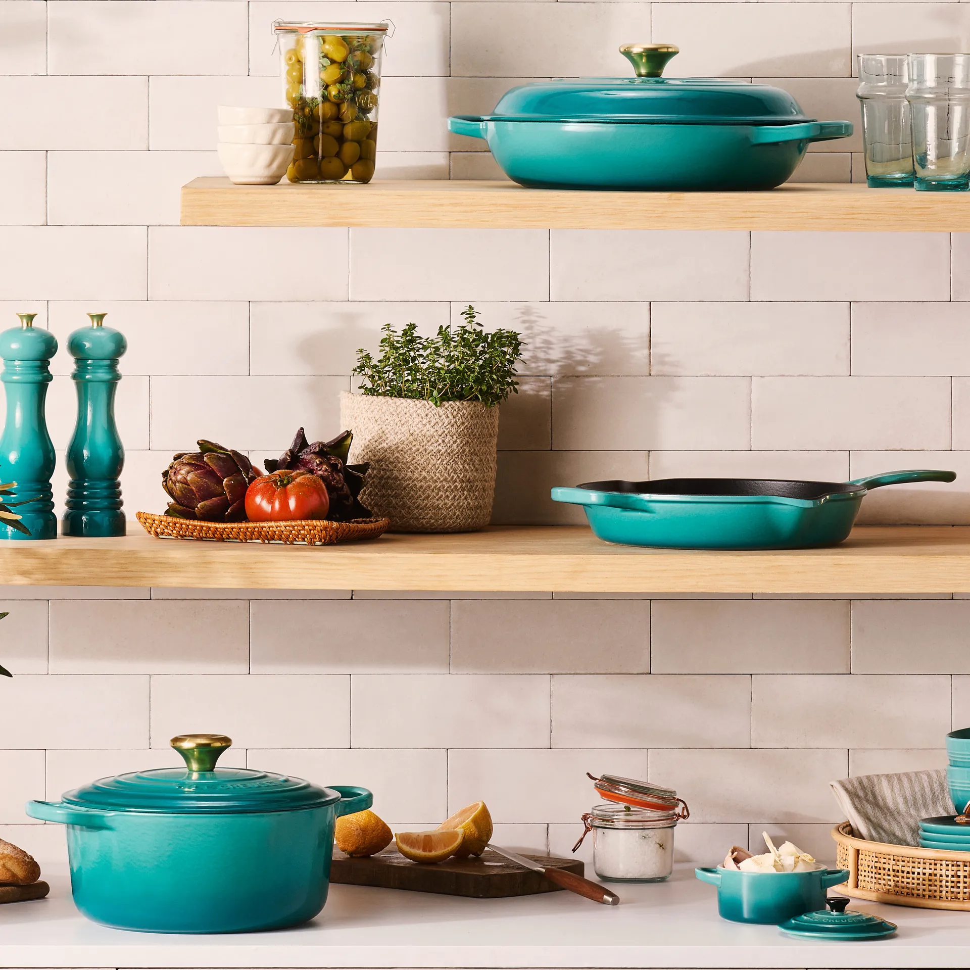 Le Creuset Signature rund stekpanna Ø23 cm, Bleu Riviera Le Creuset