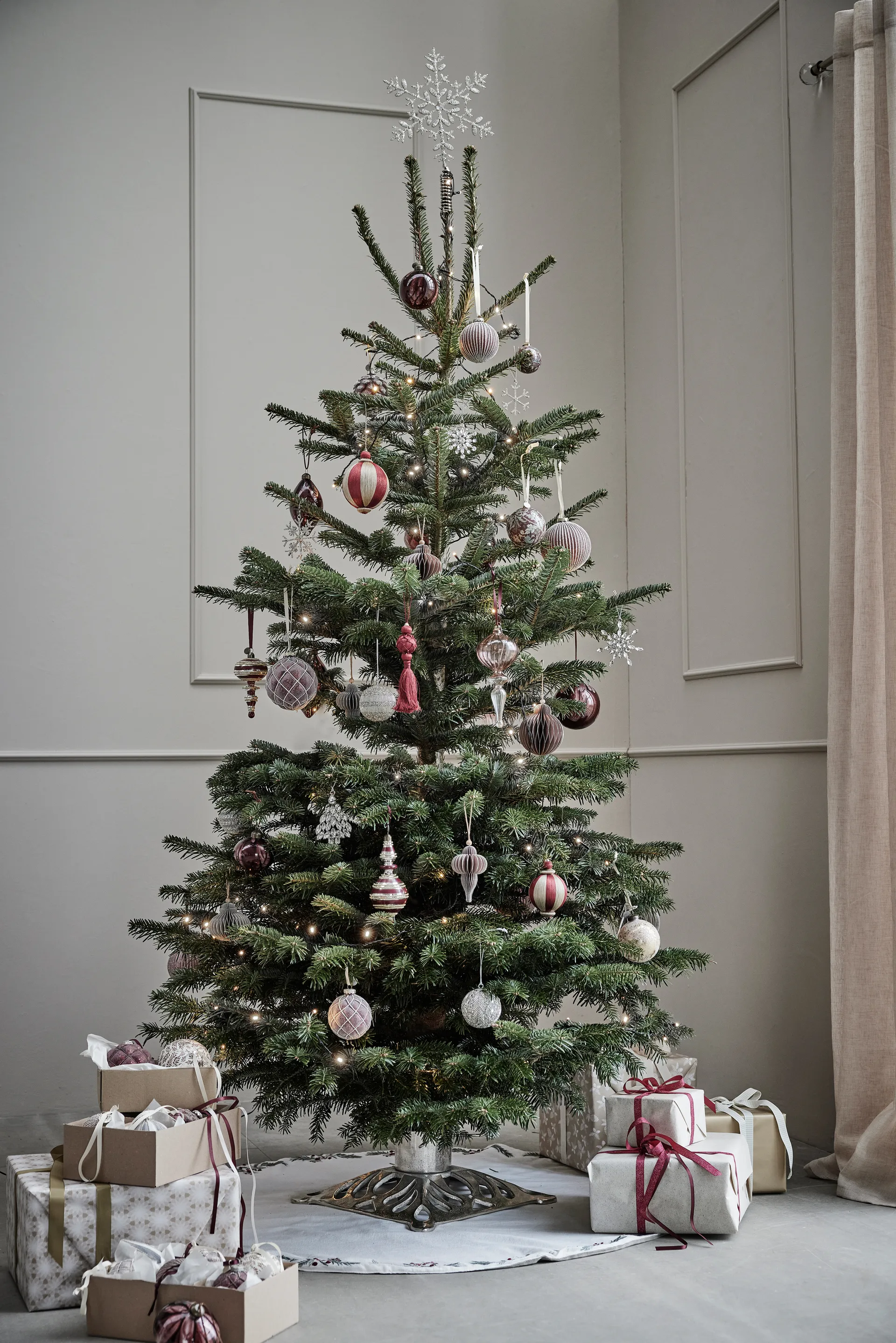 Agnes julkula Ø10 cm, Dark red-linen Lene Bjerre